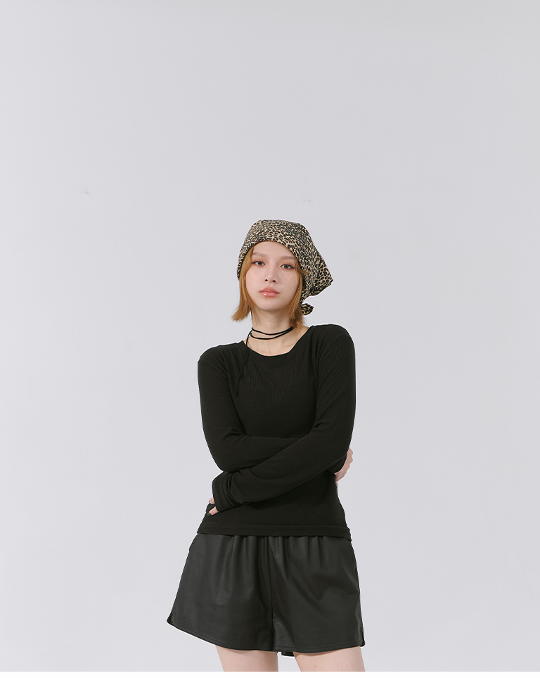 レオパード柄スクエアスカーフ 2色展開