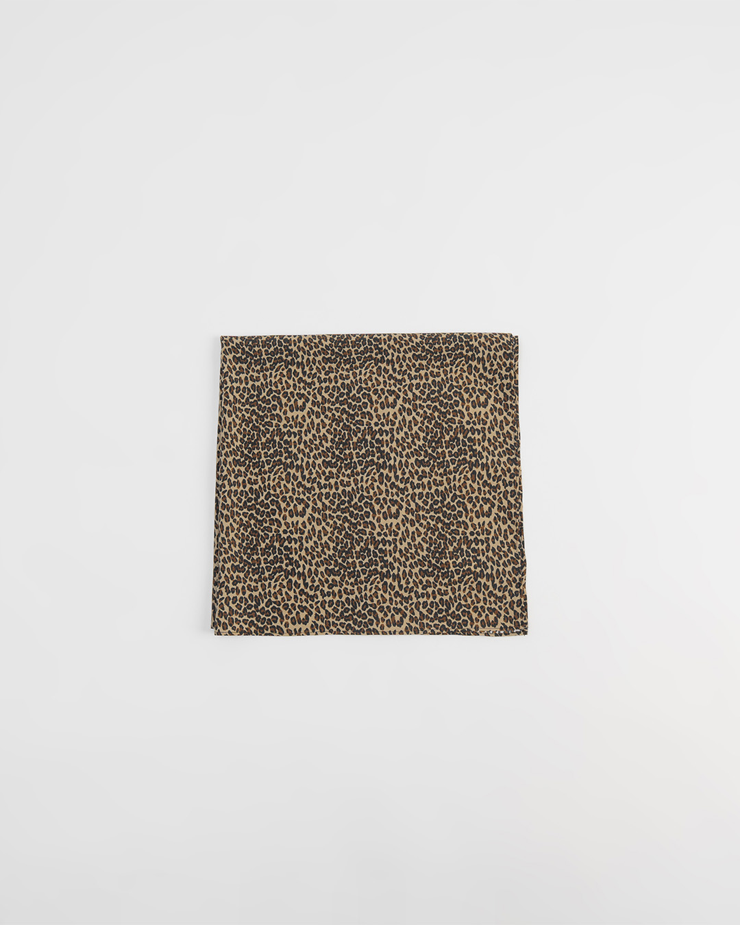 レオパード柄スクエアスカーフ 2色展開