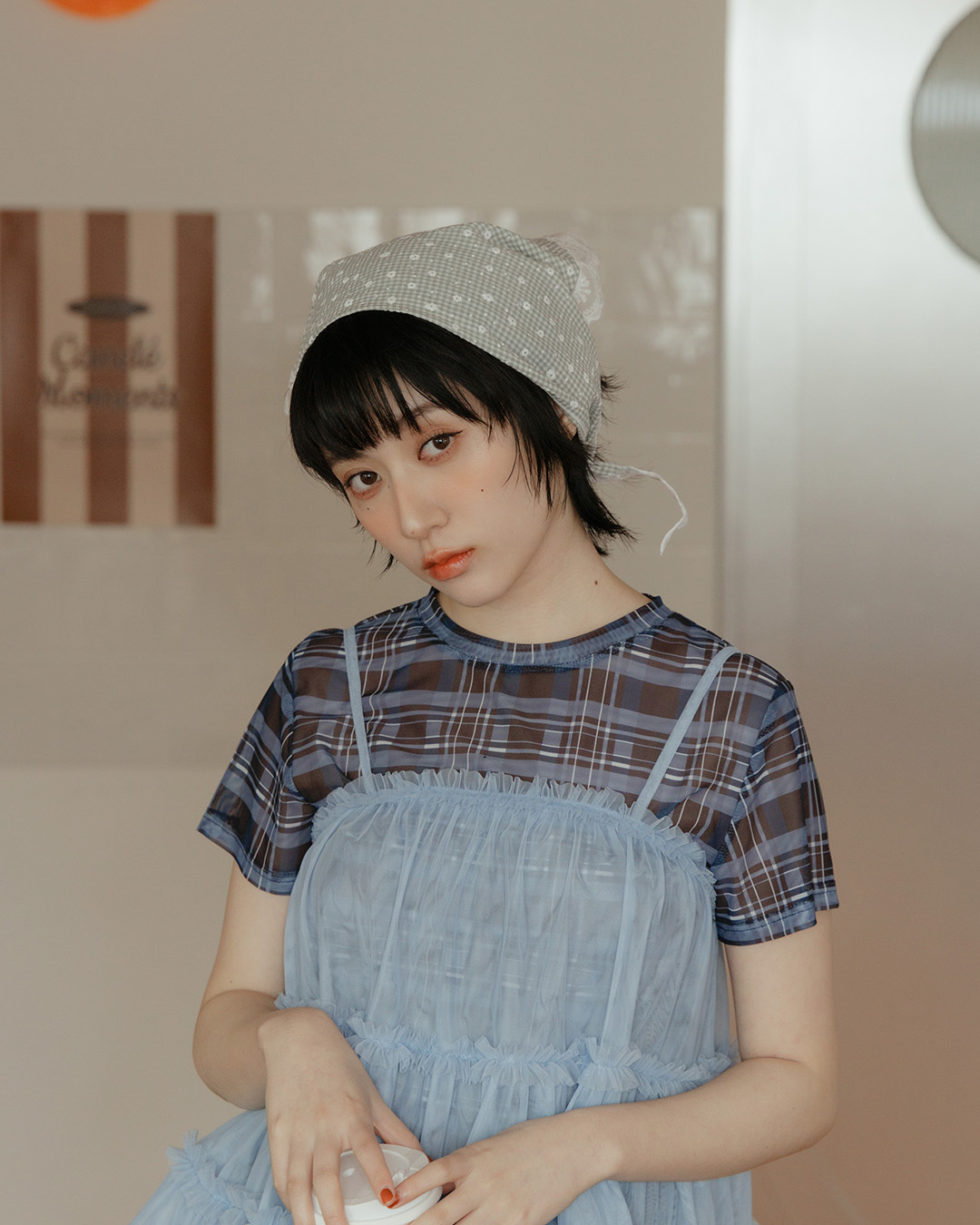 春5尚未收到---フラワーレースデザイン三角スカーフ 2色展開