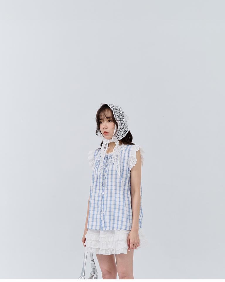 確認中---カットワークロング三角スカーフ