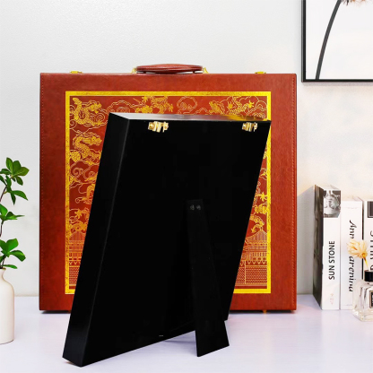 Gold foil hanging paintings and ornaments, with embossed dragon patterns. They are excellent gifts. 