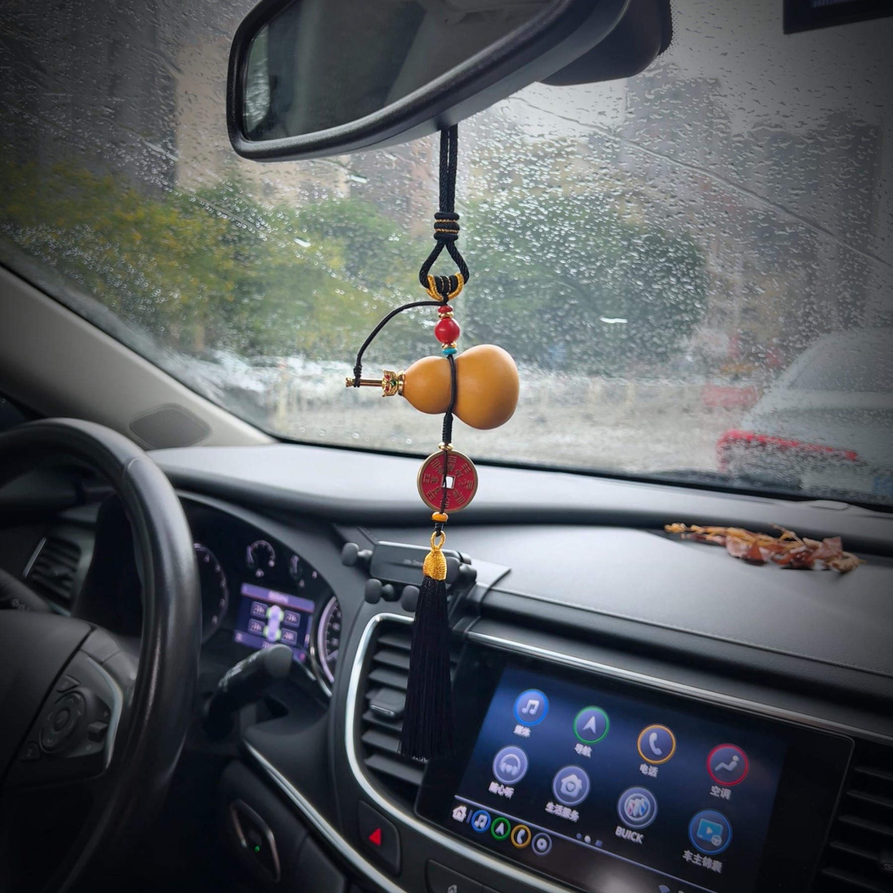 Jade Sword Gourd，Handheld items for literary enthusiasts, car ornaments and bag ornaments. They can ward off evil spirits and ensure safety.