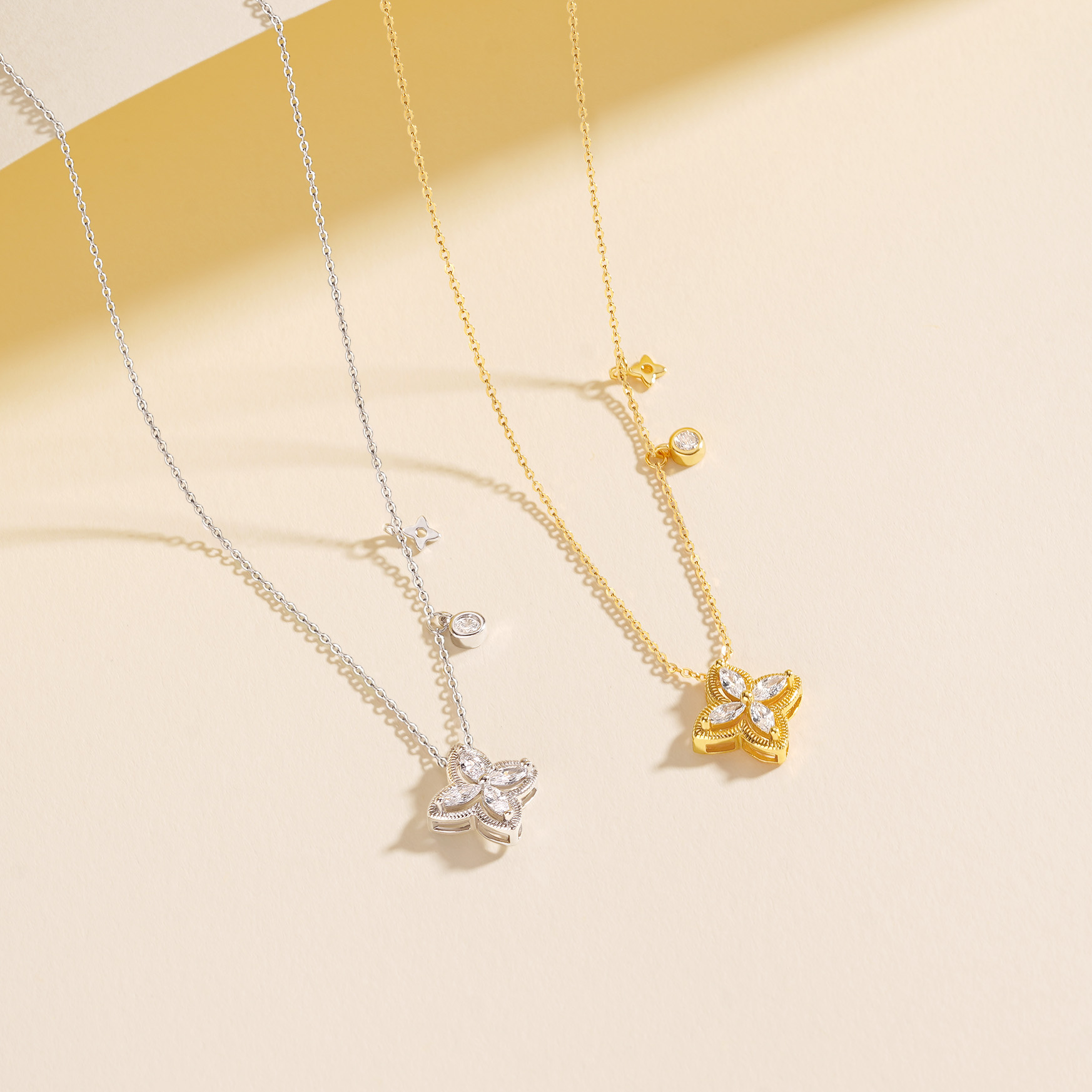925 Sterling Silver Four-Leaf Clover Zirconia Necklace