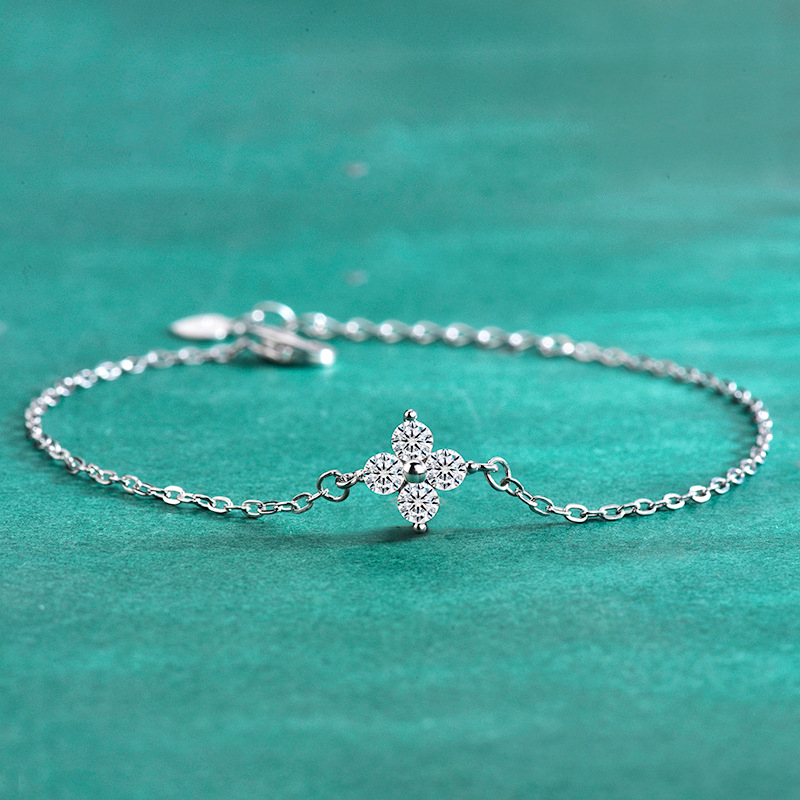S925 Sterling Silver Four-Leaf Clover Moissanite Bracelet