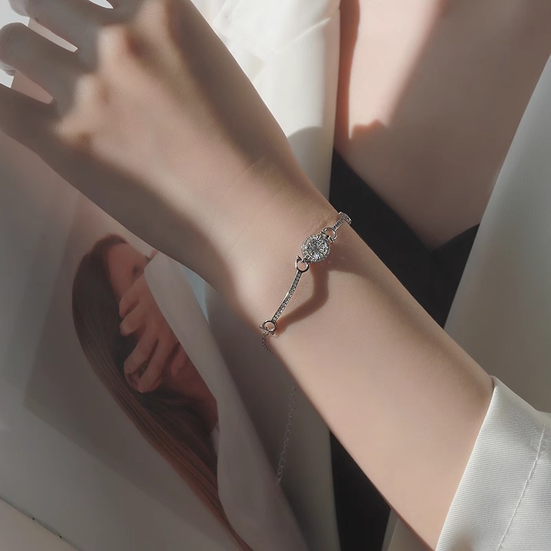 925 Sterling Silver Round Bezel-Set Moissanite Bracelet