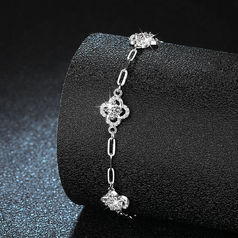 S925 Sterling Silver Moissanite Four-Leaf Clover Bracelet