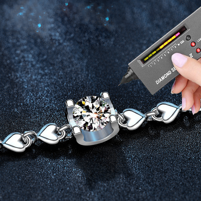 925 Sterling Silver Heart-Shaped Bull Head Moissanite Bracelet