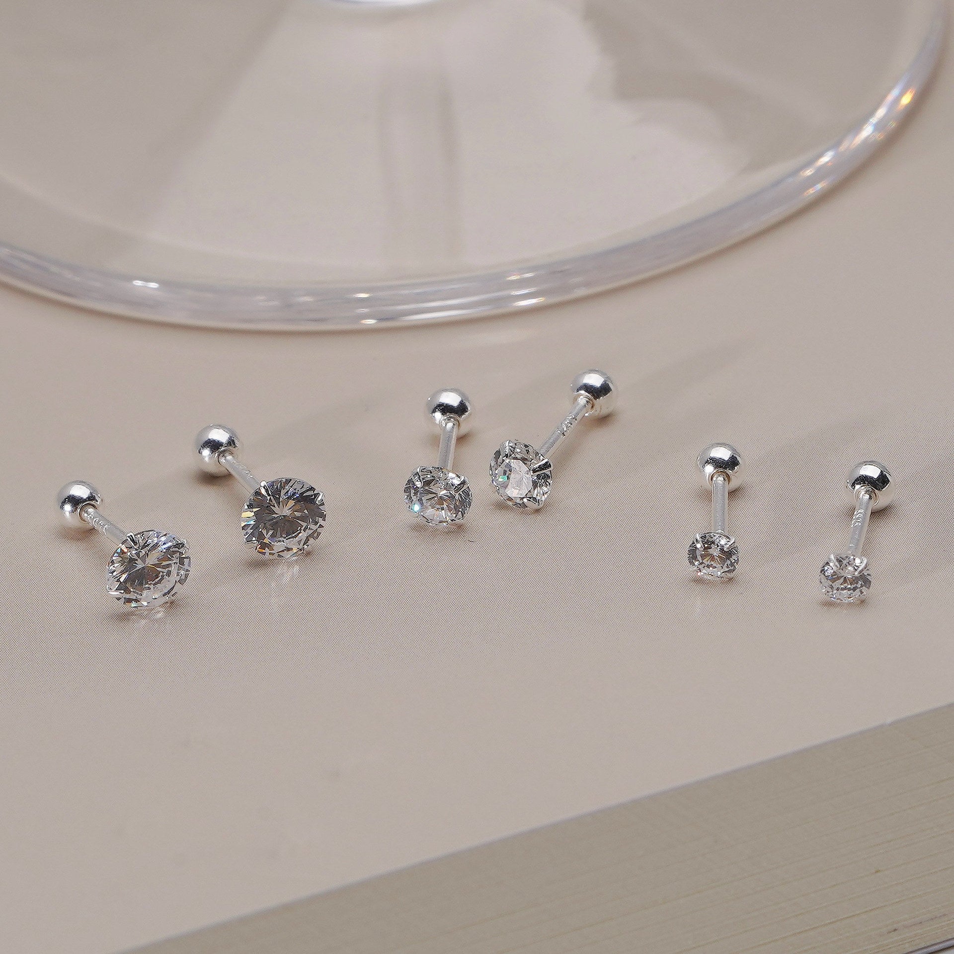 S925 sterling silver round sparkling zirconium earrings