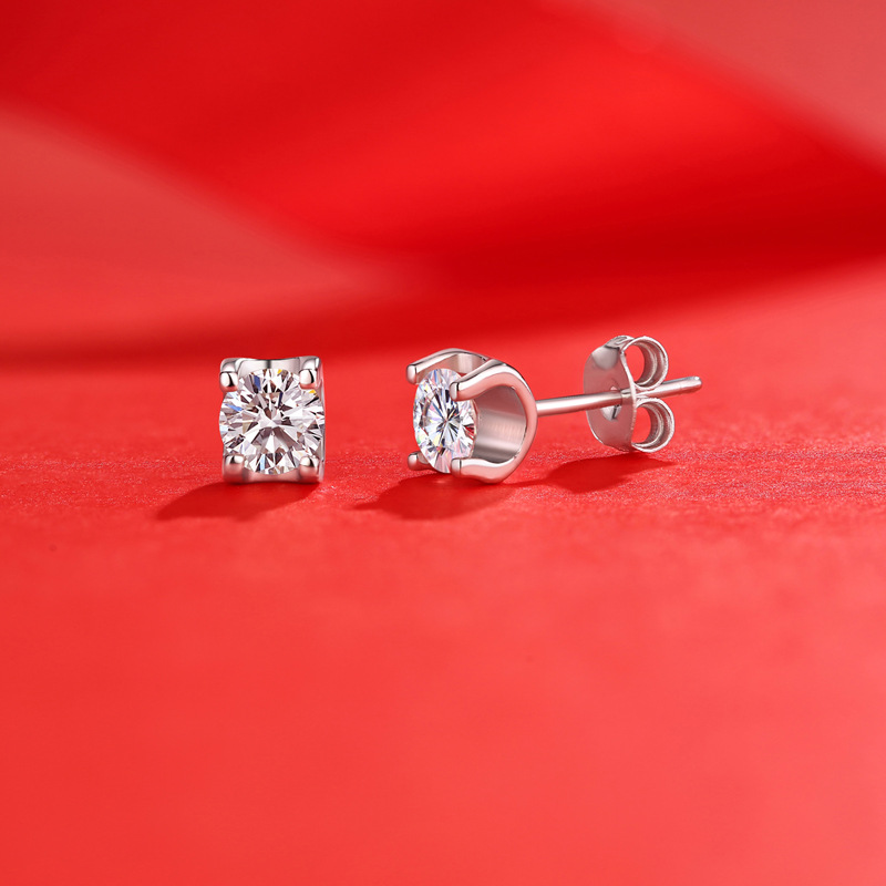 S925 Silver Moissanite "Bull Head" Stud Earrings
