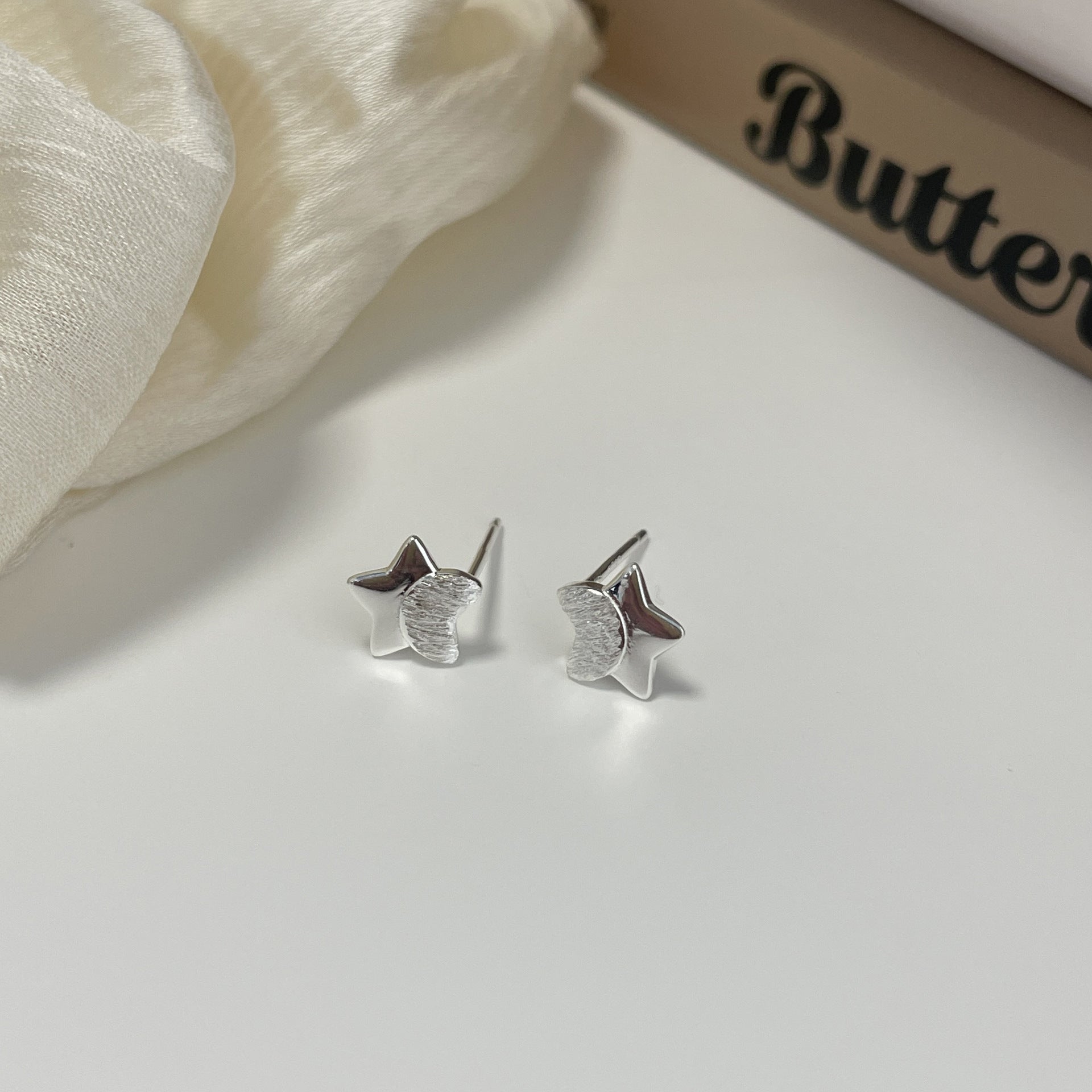 925 sterling silver star shaped earrings - silvery