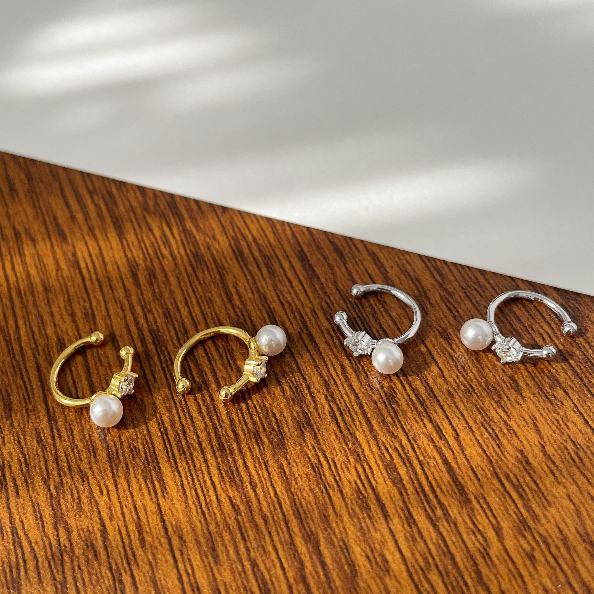 925 sterling silver pearl ear clip