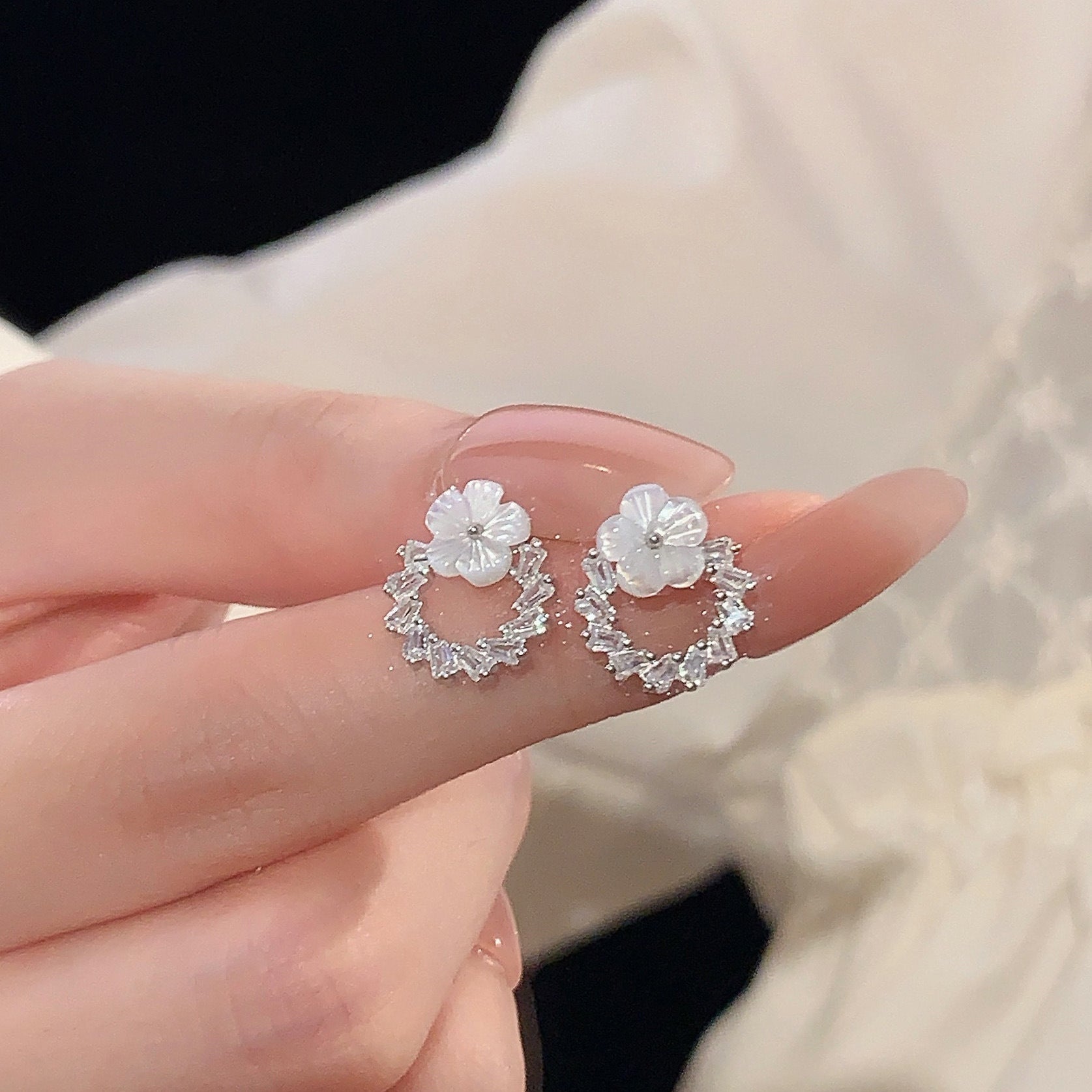 925 sterling silver flower earrings - silvery