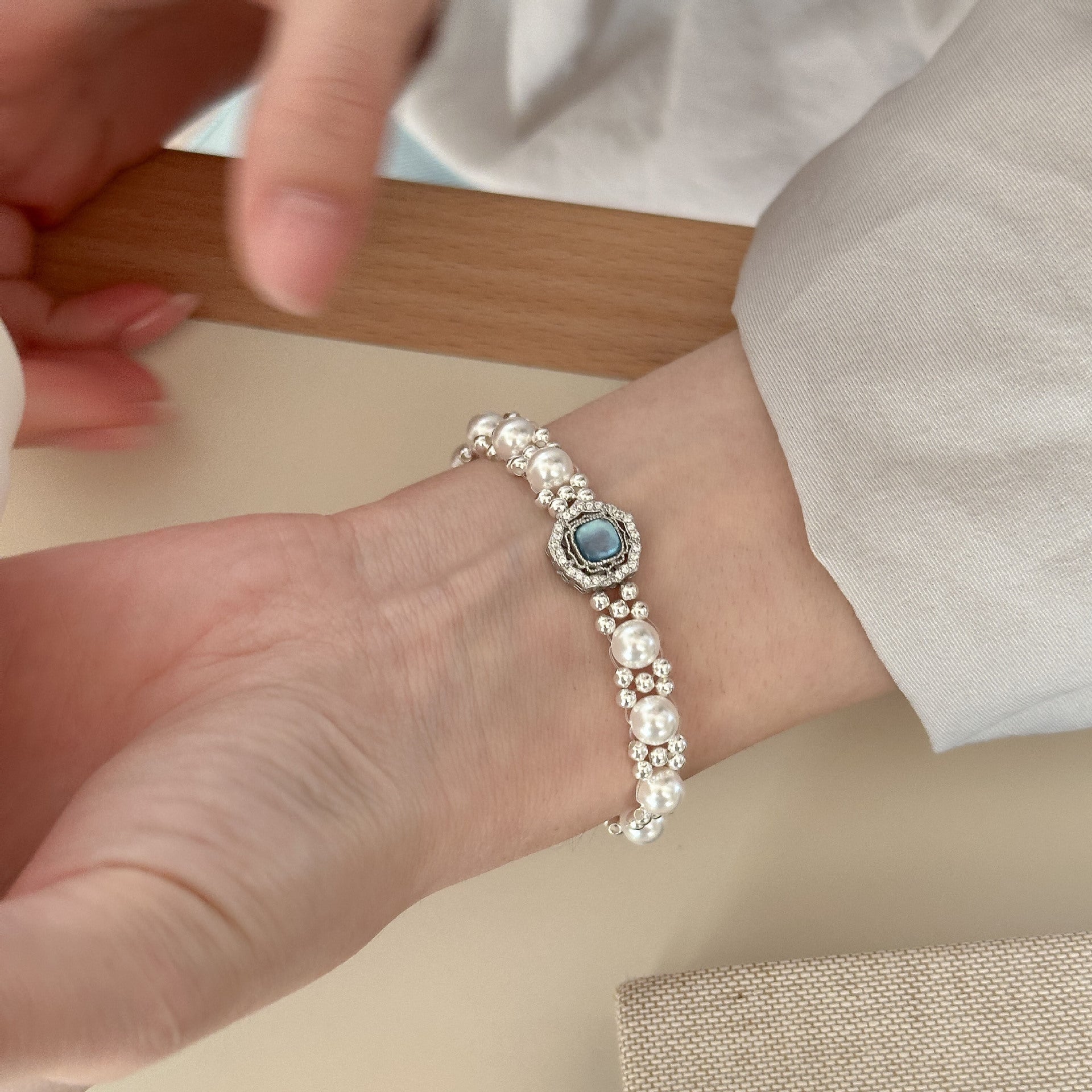 S925 sterling silver bead bracelet - silvery