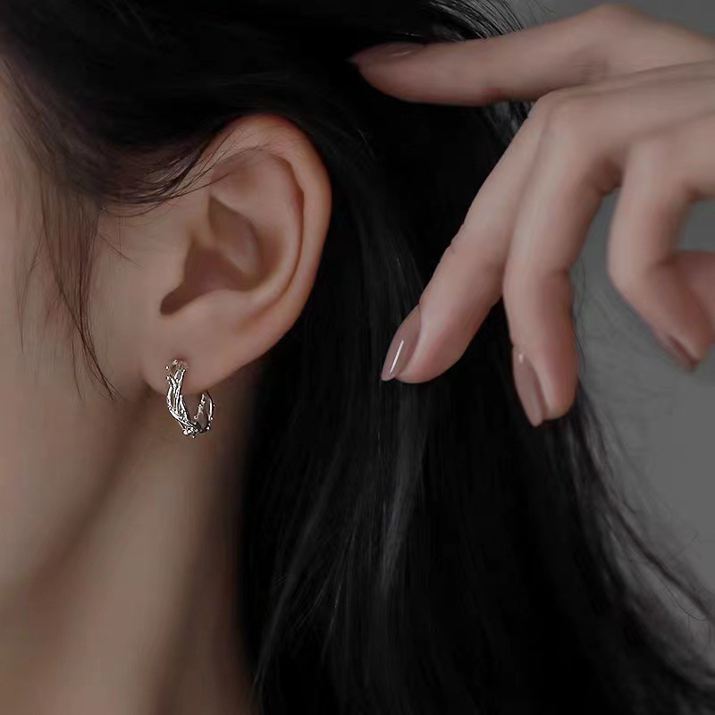 925 sterling silver ear buckle - silvery