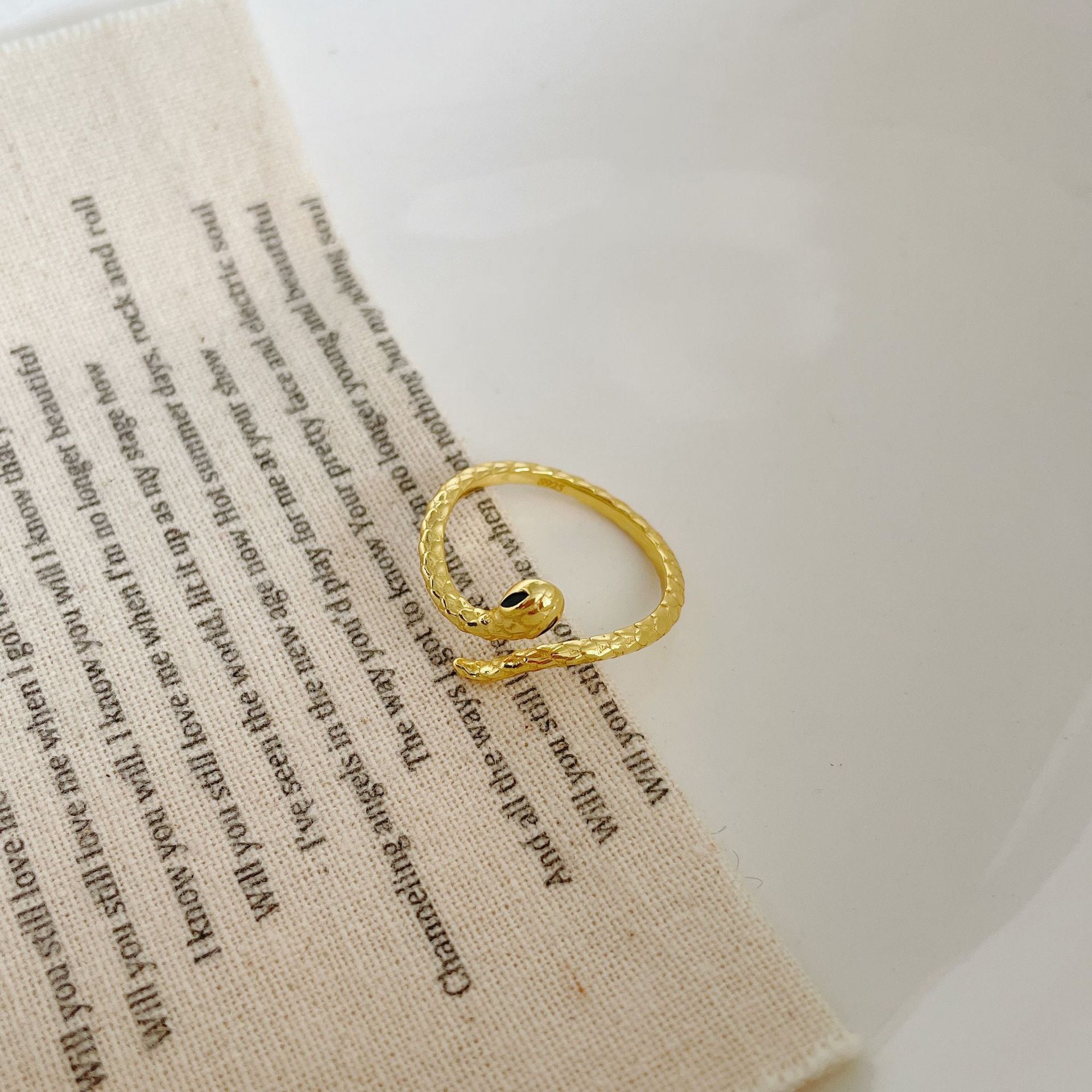S925 sterling silver snake shaped ring