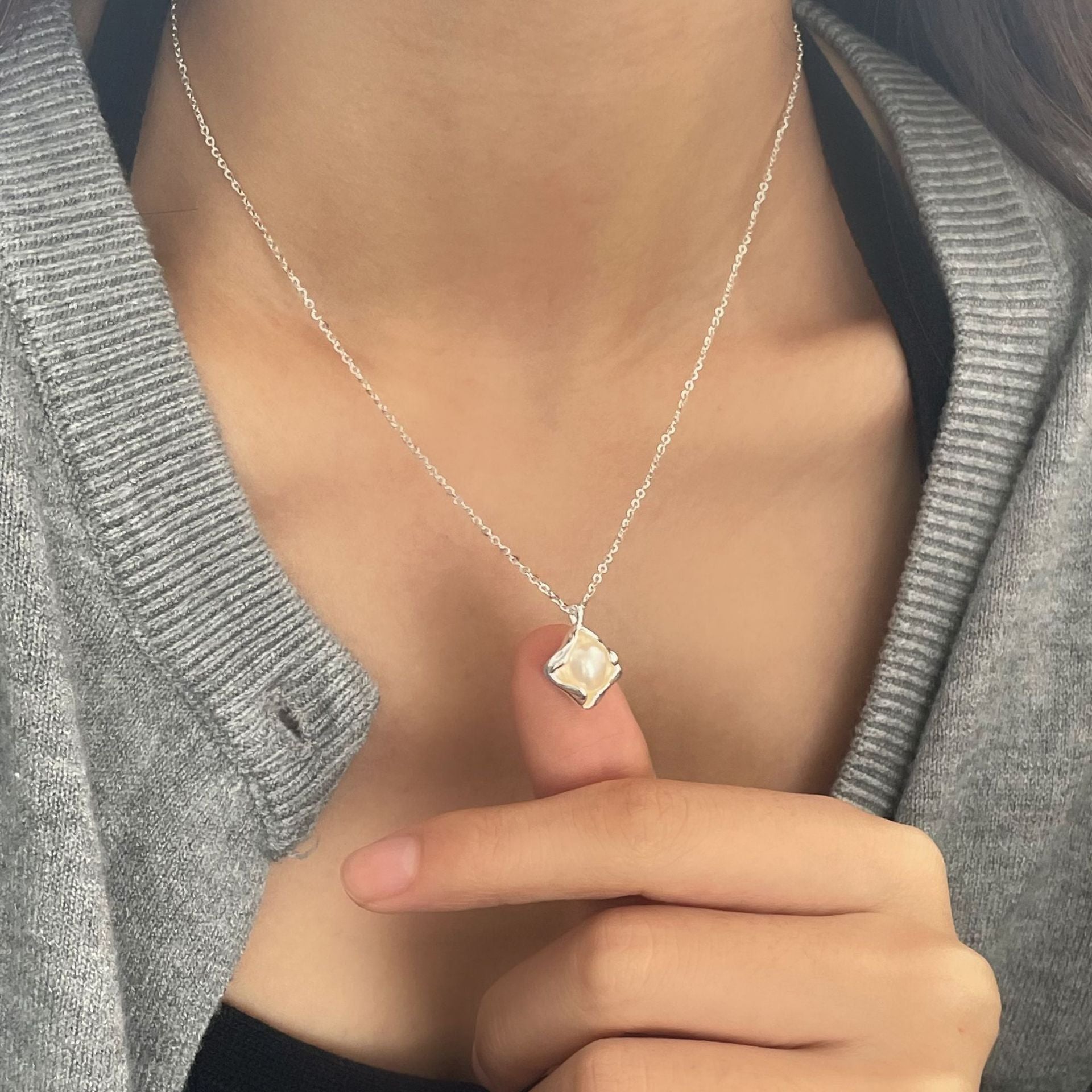 S925 pure silver freshwater pearl earrings