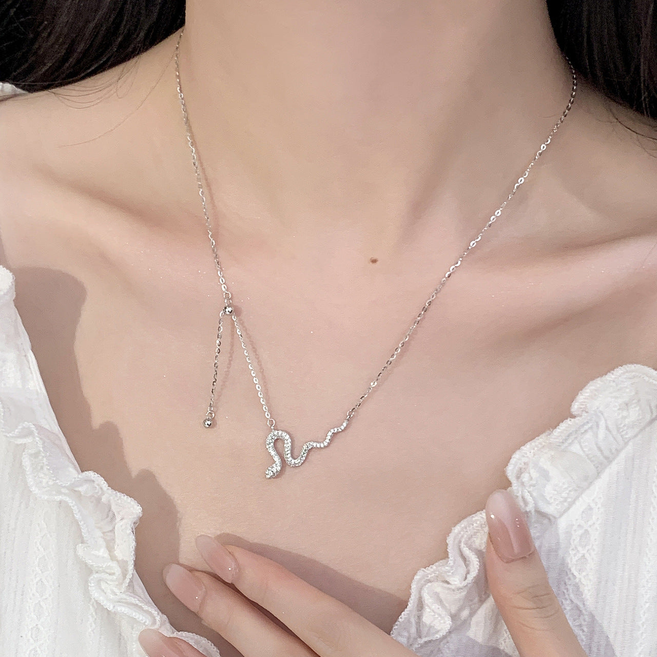 Snake pendant necklace