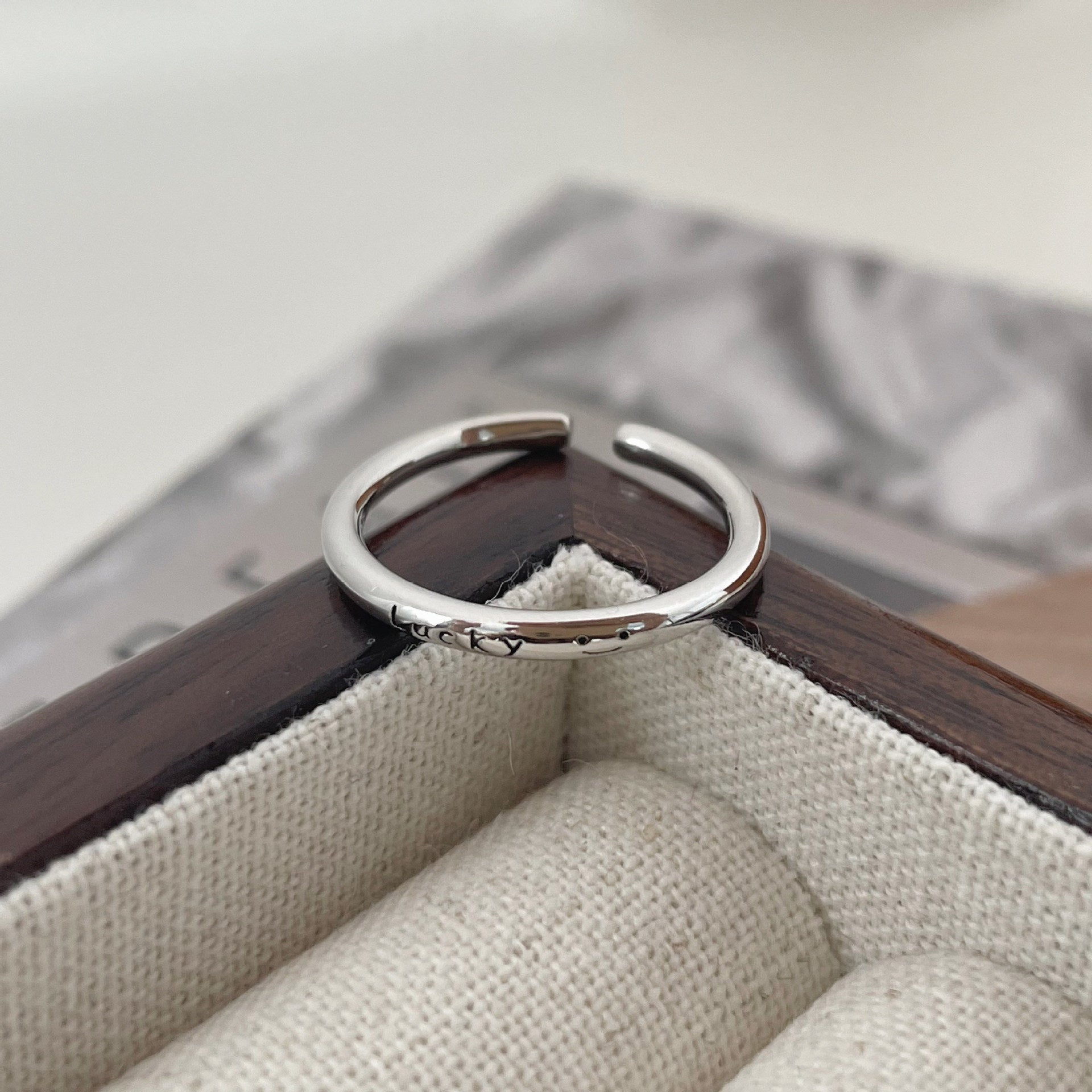 925 sterling silver LUCKY letter ring - silvery