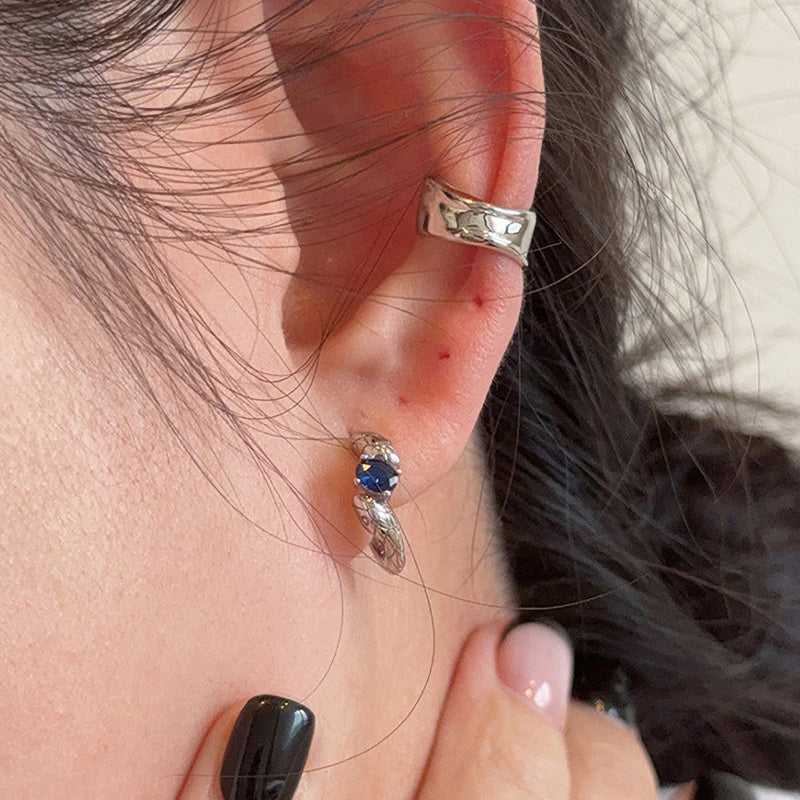 925 sterling silver snake shaped ear buckle - silvery