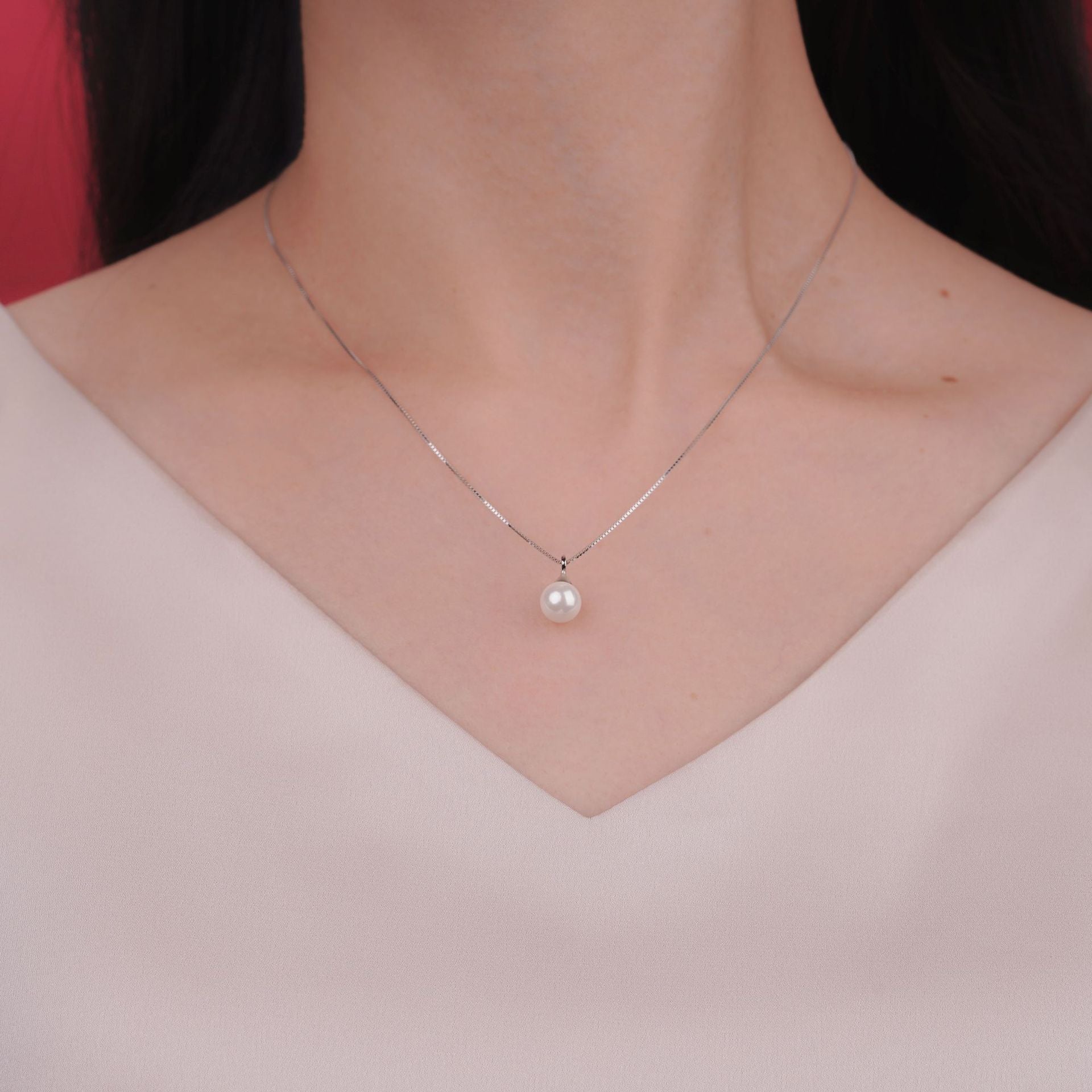 Imitation pearl necklace