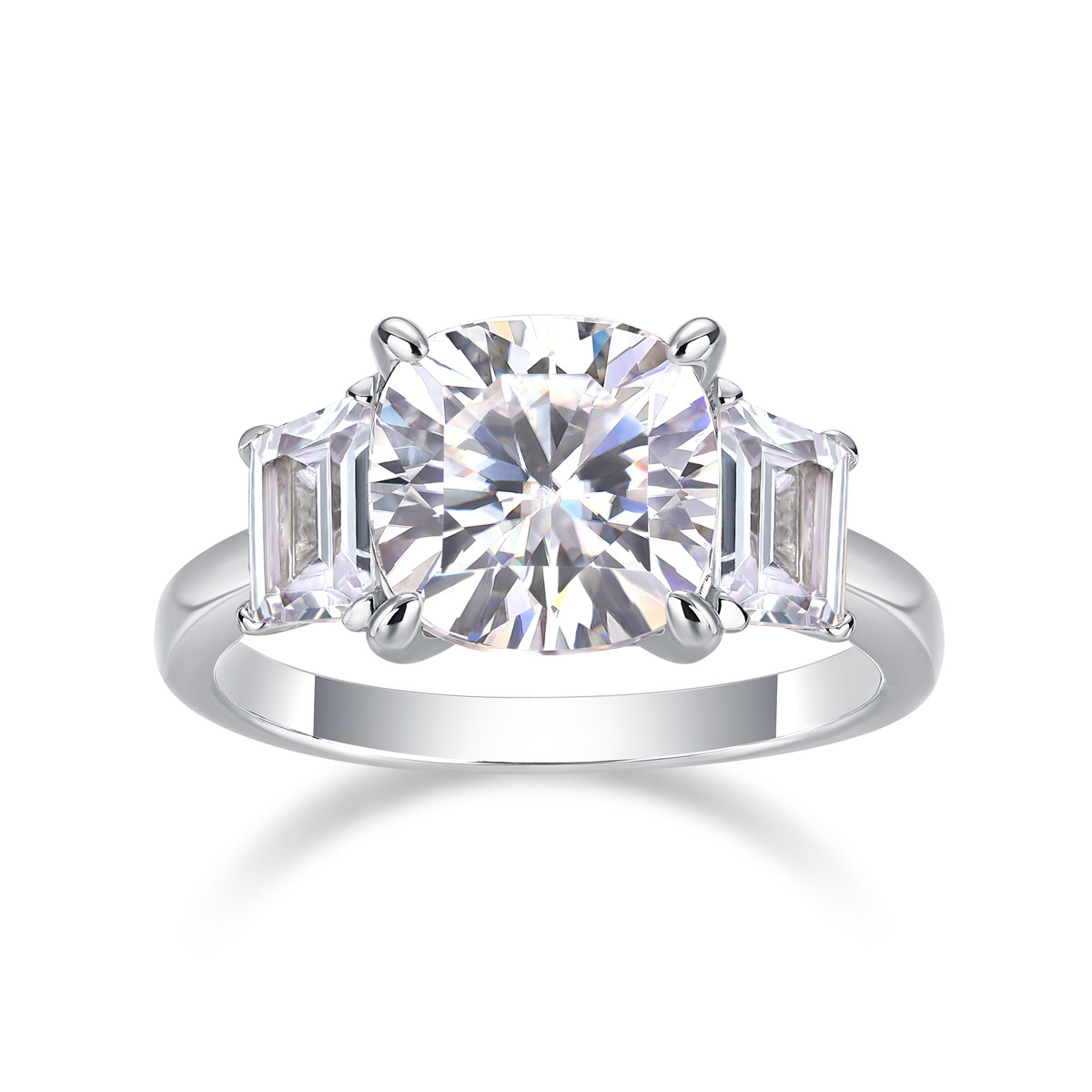 S925 Silver Moissanite "Guardian" Closed Ring