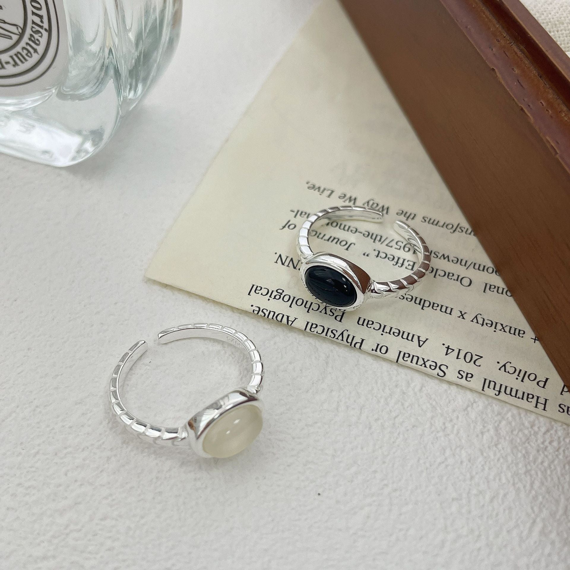 S925 pure silver oval black agate white chalcedony ring - silvery