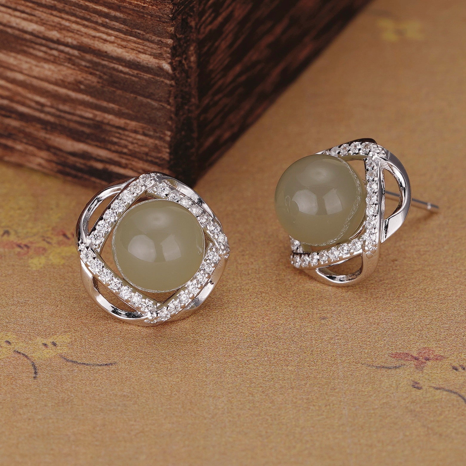 925 Sterling Silver Hotan Jade Earrings - Silvery