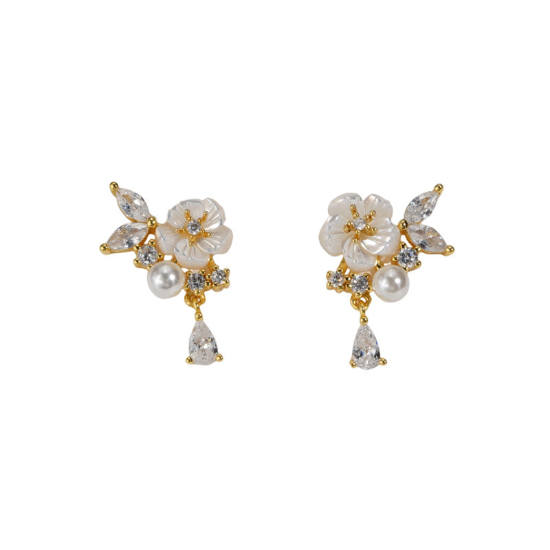 925 sterling silver flower shaped earrings - golden