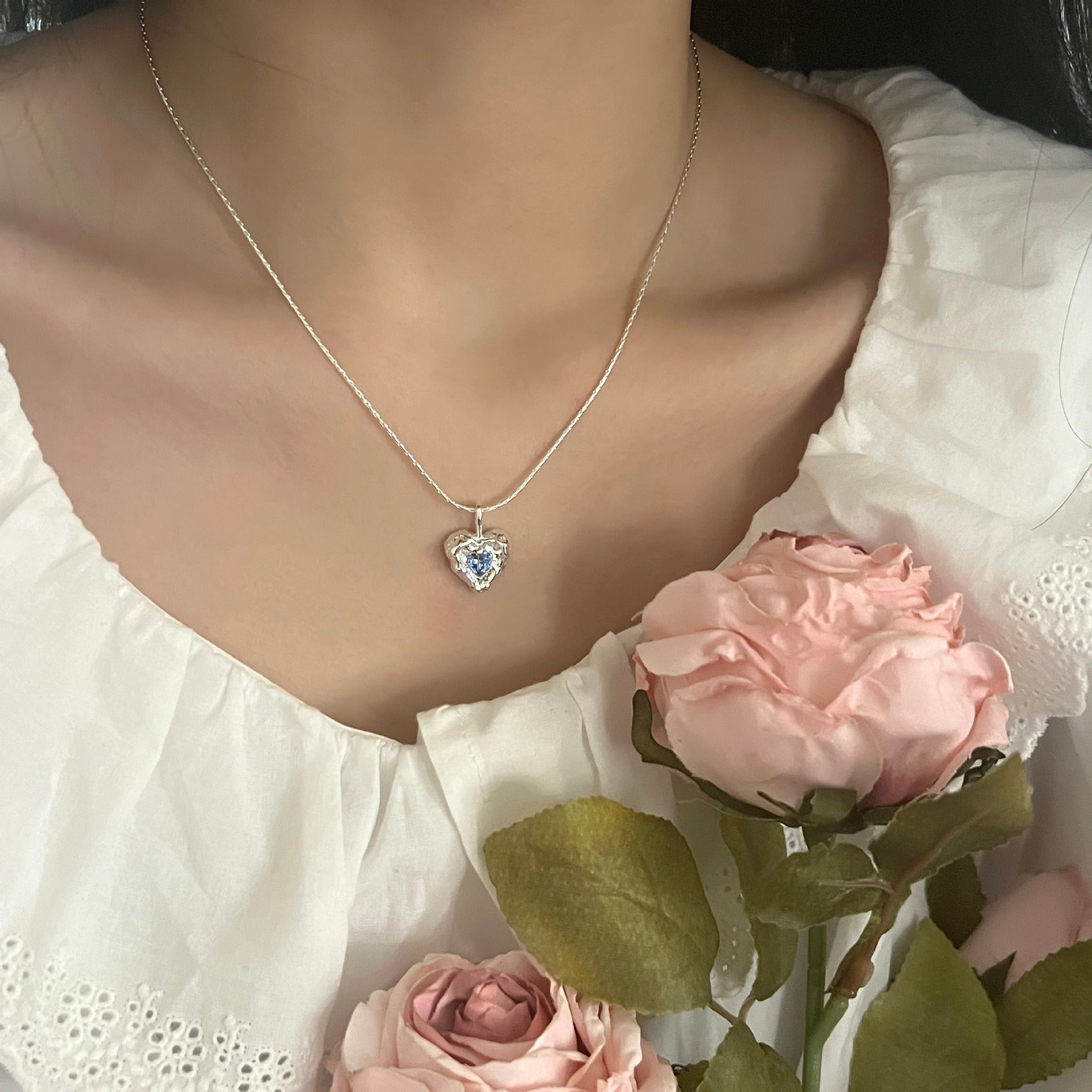 925 sterling silver heart-shaped pendant necklace - silvery