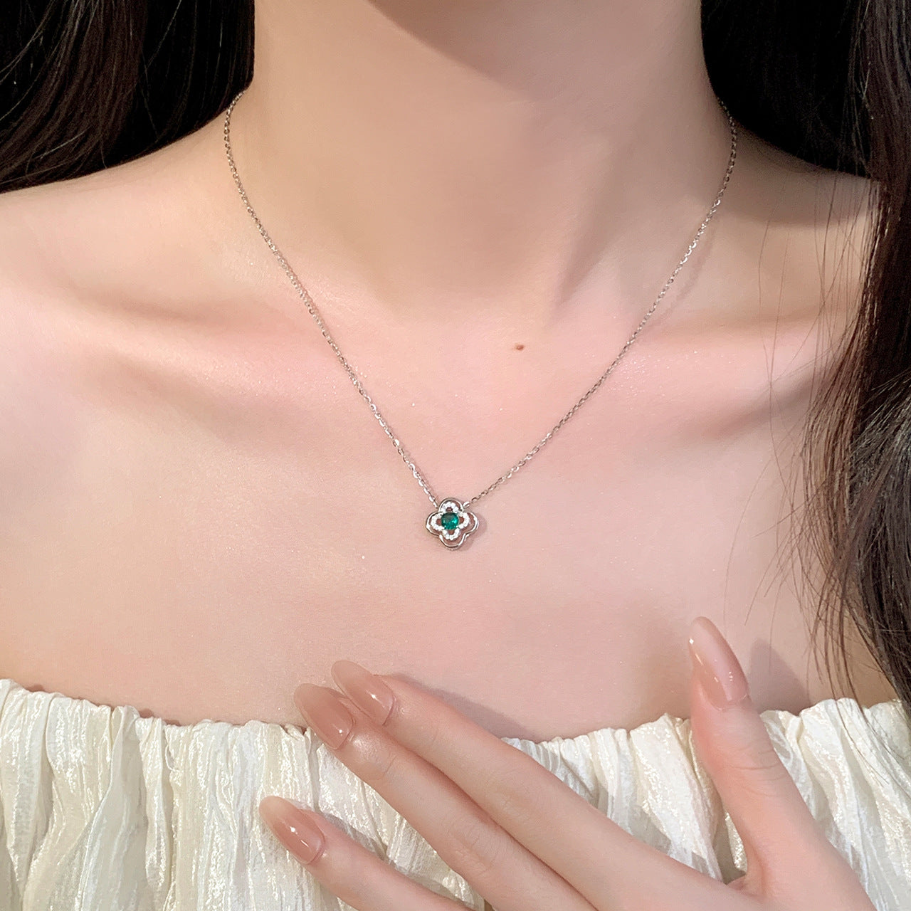 925 pure silver four-leaf clover pendant necklace