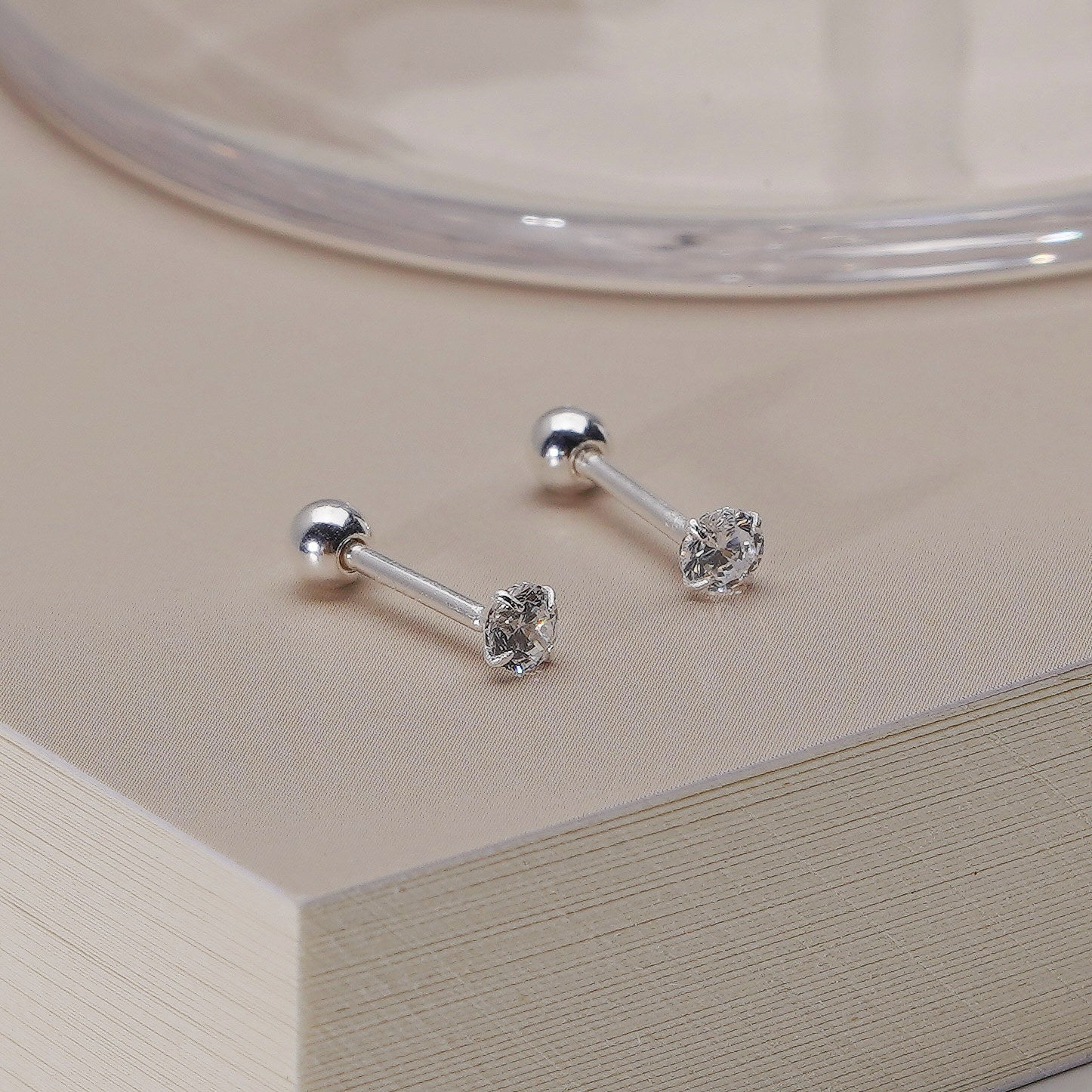 S925 sterling silver round sparkling zirconium earrings