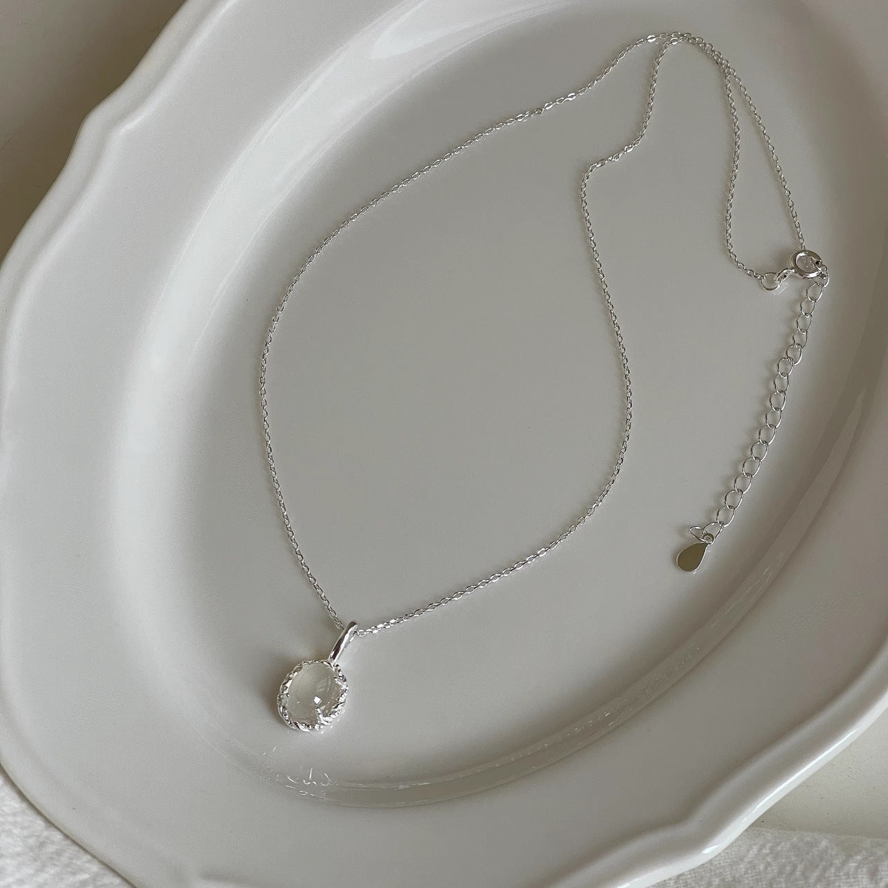 S925 pure silver chalcedony necklace