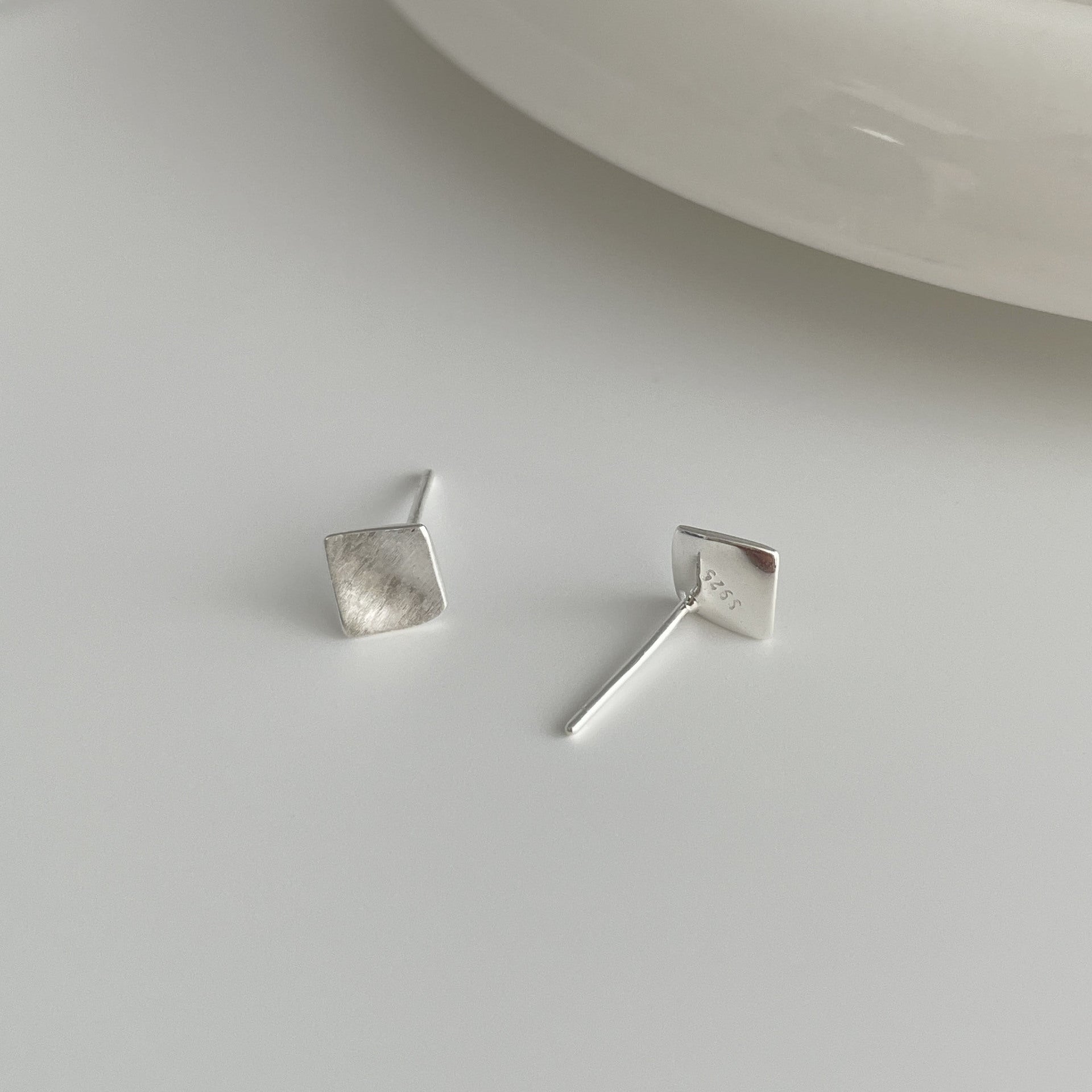 925 sterling silver geometric square earrings - silvery