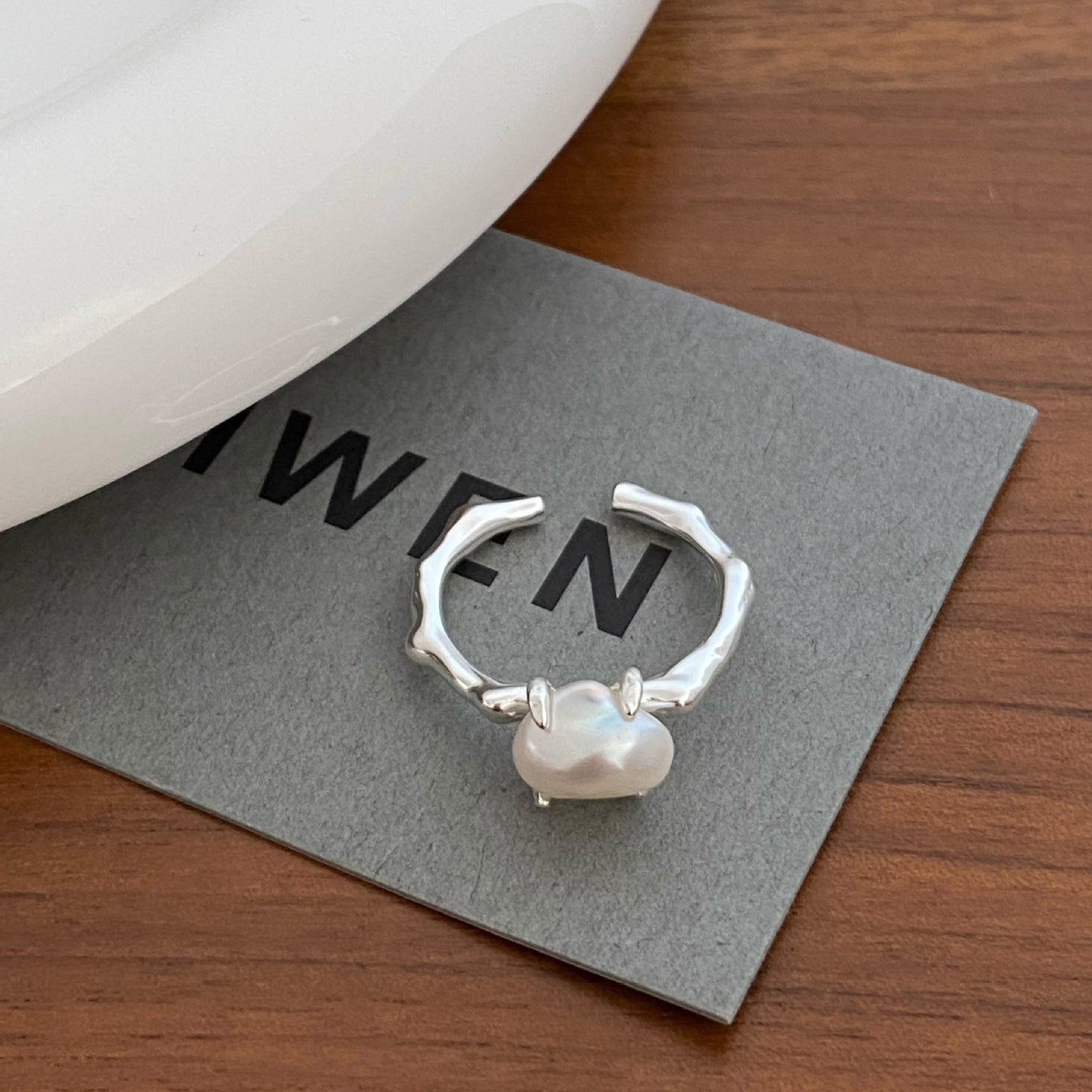 925 sterling silver Baroque pearl ring - silvery