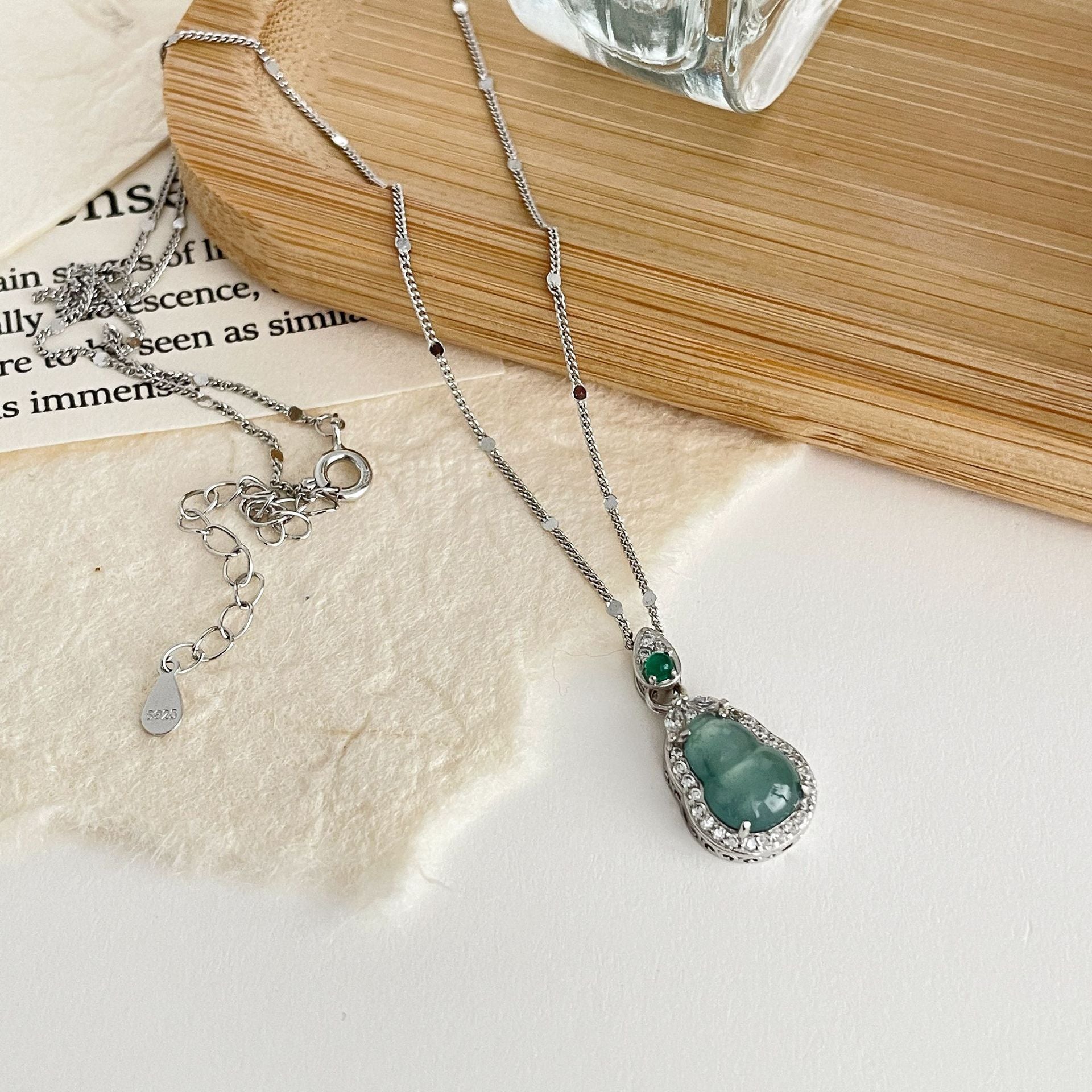 925 sterling silver jade gourd pendant necklace - silvery
