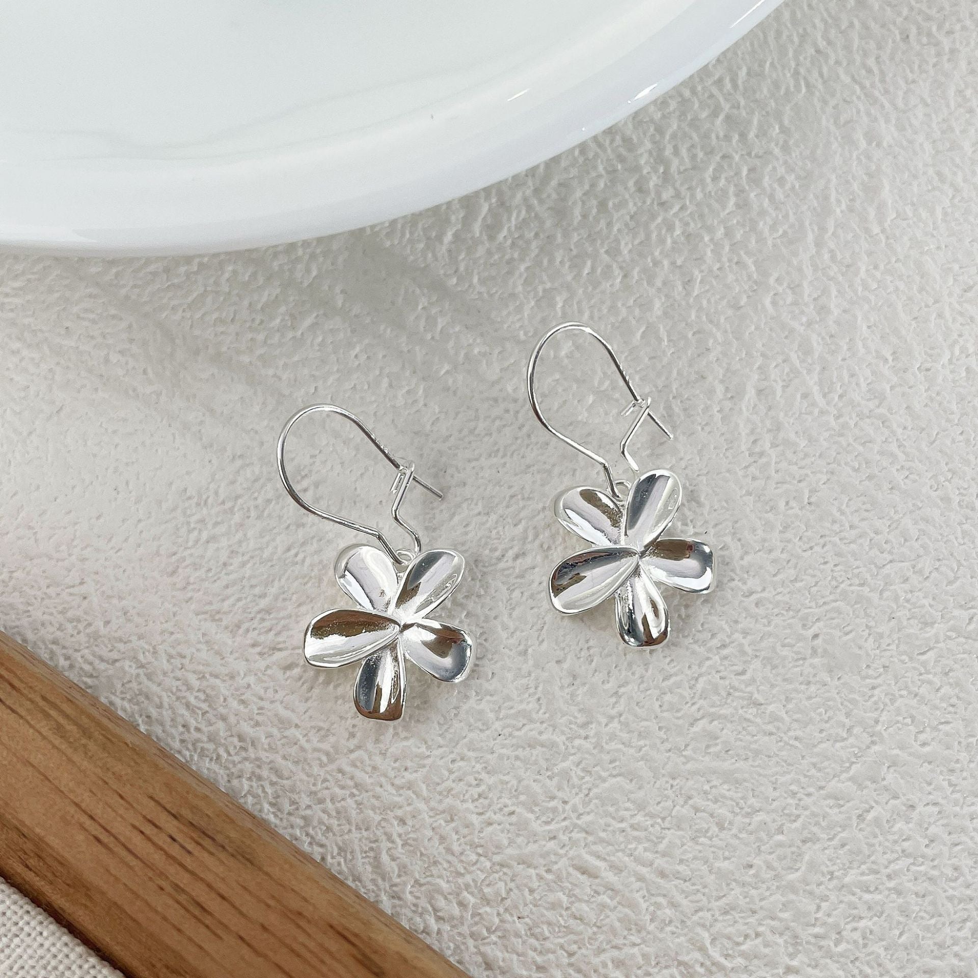 S925 Silver Petal Pendant Earrings - Silvery