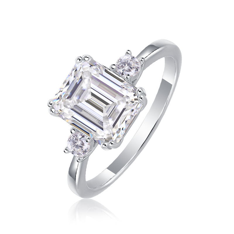 S925 Silver Moissanite "Guardian" Closed Ring