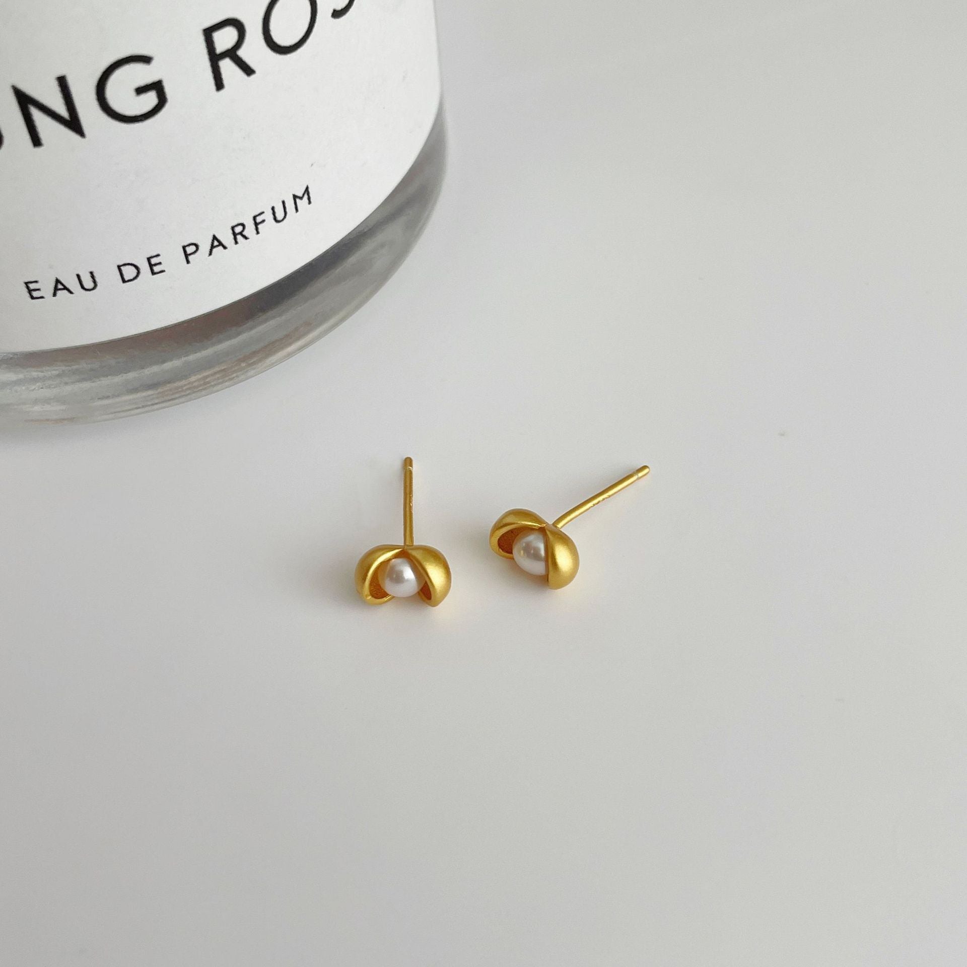 S925 pure silver freshwater pearl earrings
