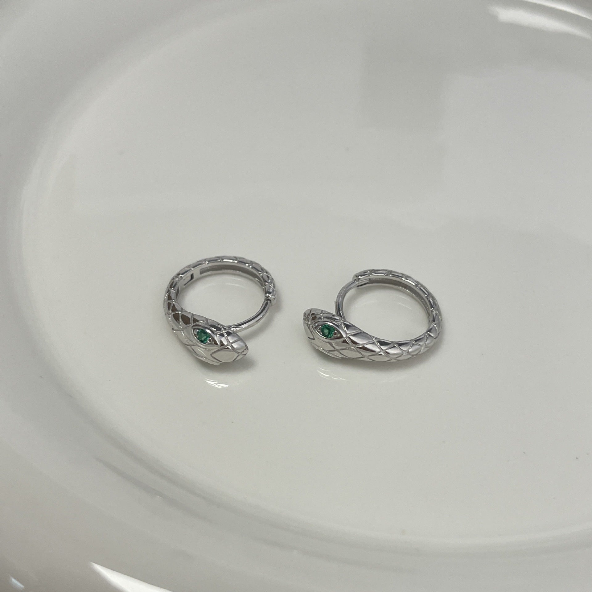 S925 sterling silver snake shaped ear buckle