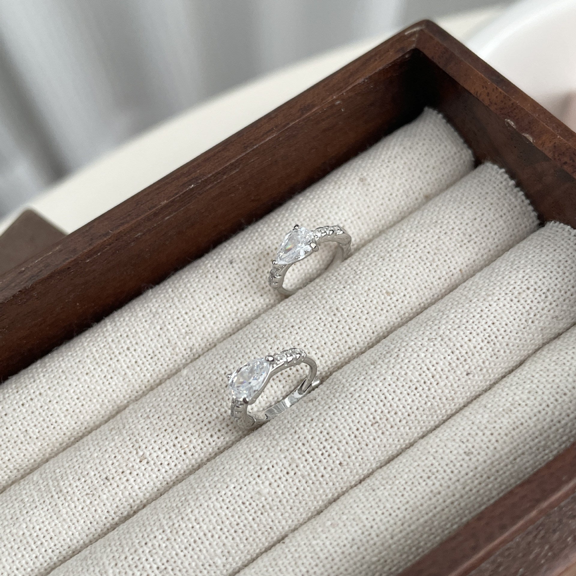 999 Silver Water Drop Ear Buckle - Silvery