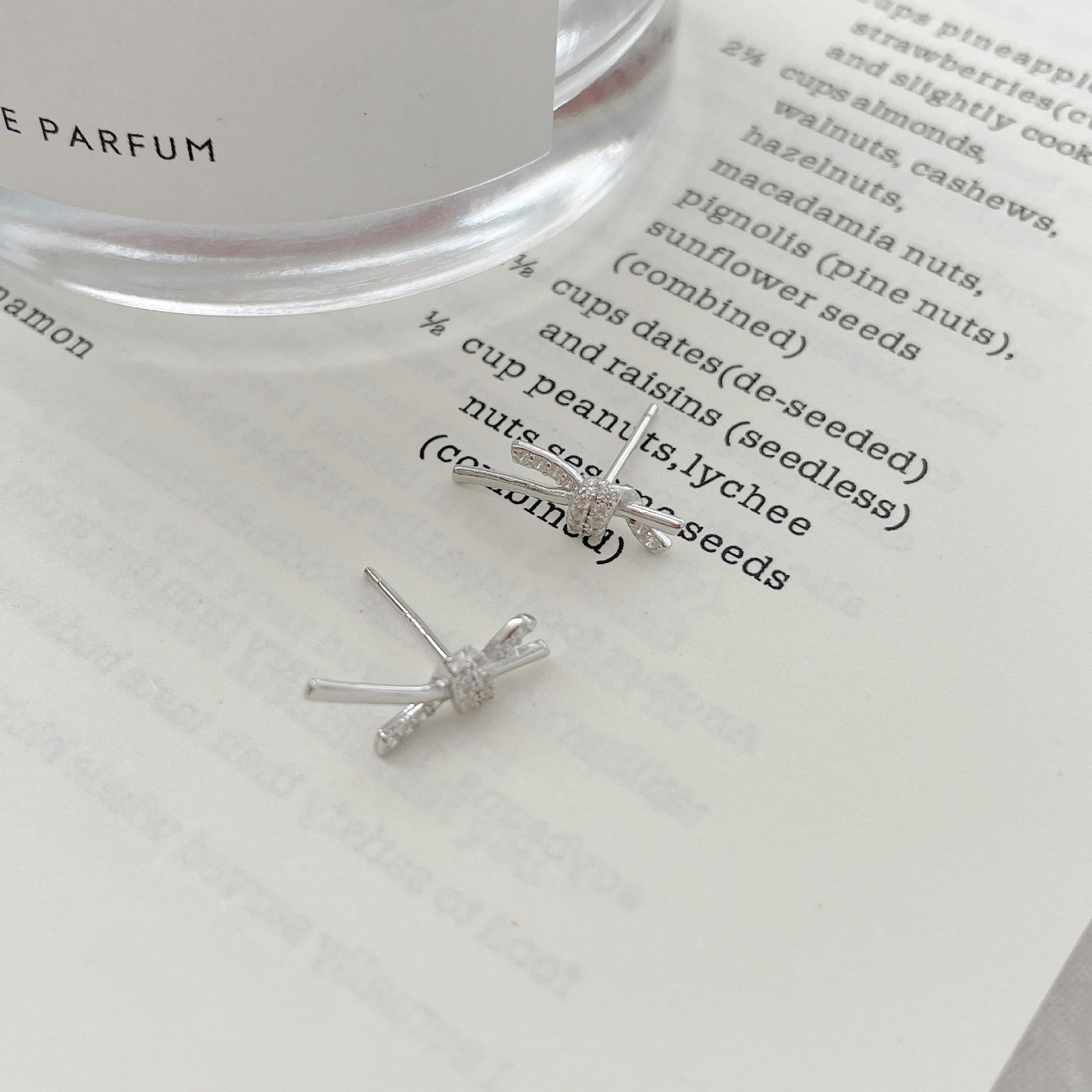 925 sterling silver knot shaped earrings