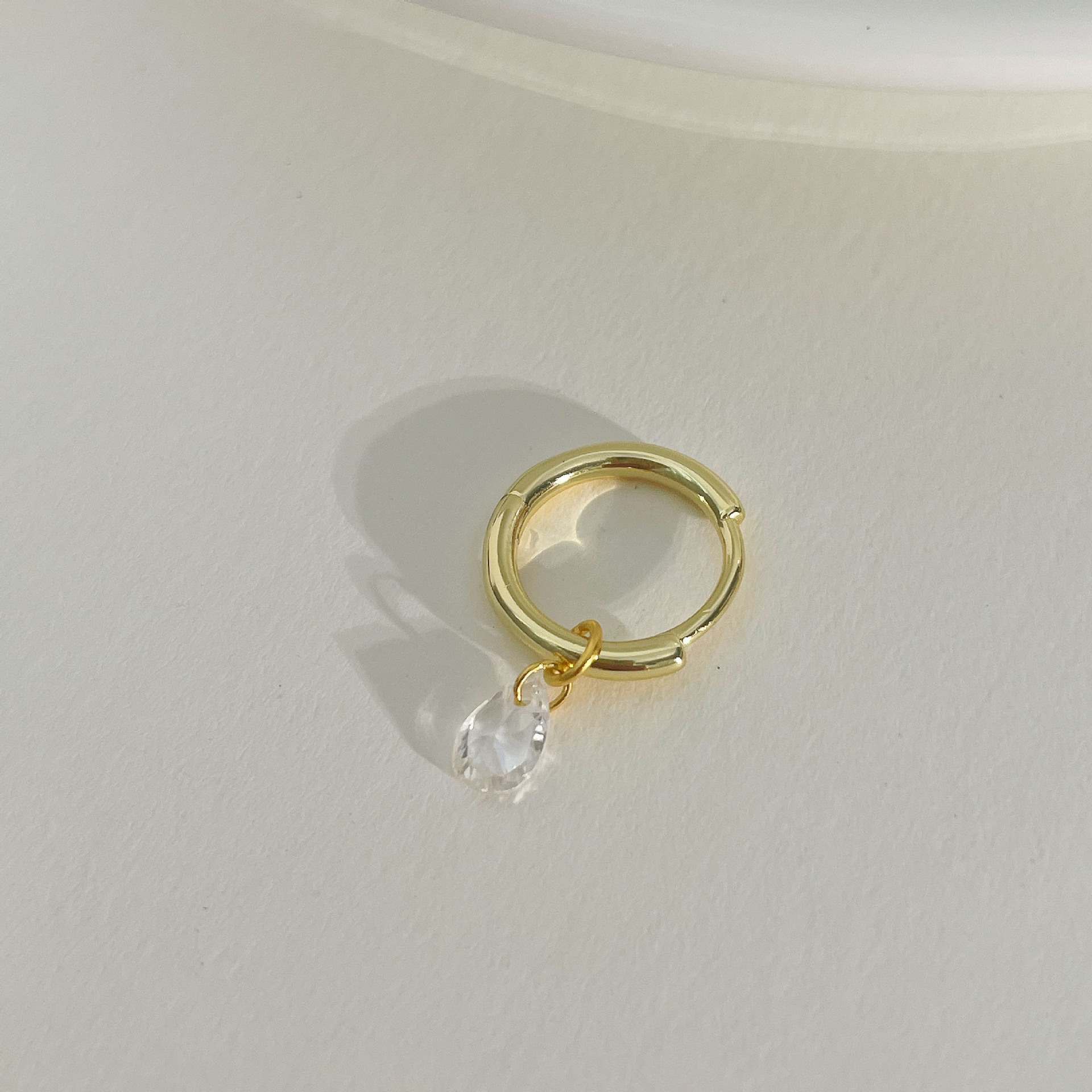  925 sterling silver water drop zirconium single ear buckle - golden