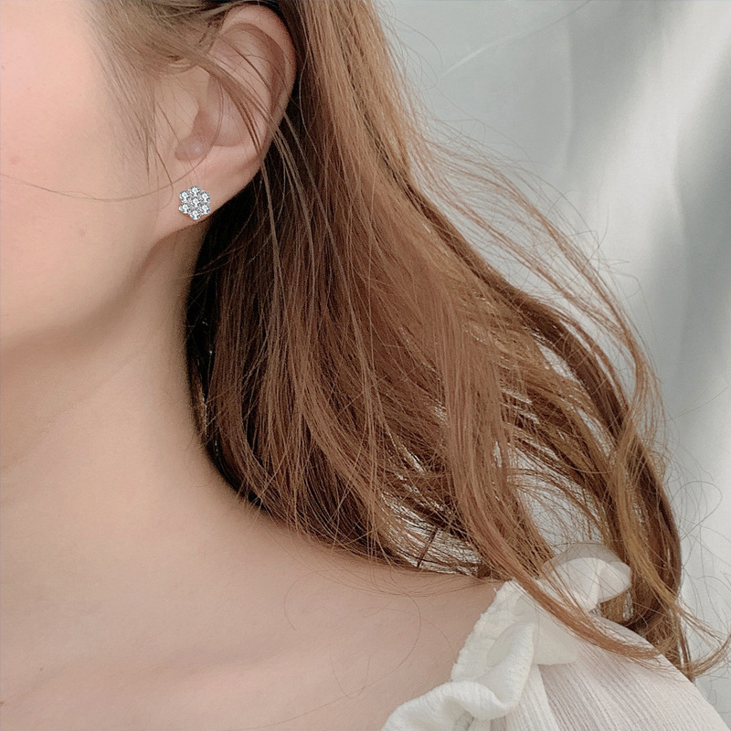 Moissanite Stud Earrings — 925 Sterling Silver, Premium & Minimalist Style, Elegant Petal and Snowflake Design
