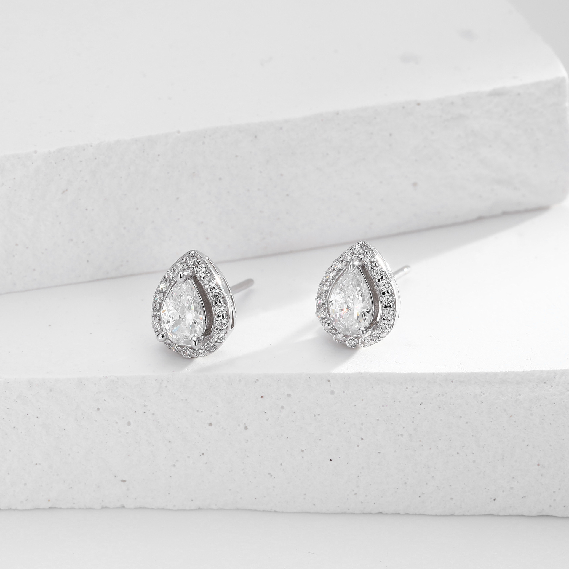 European and American style double-layer zircon earrings and light luxury zircon necklace