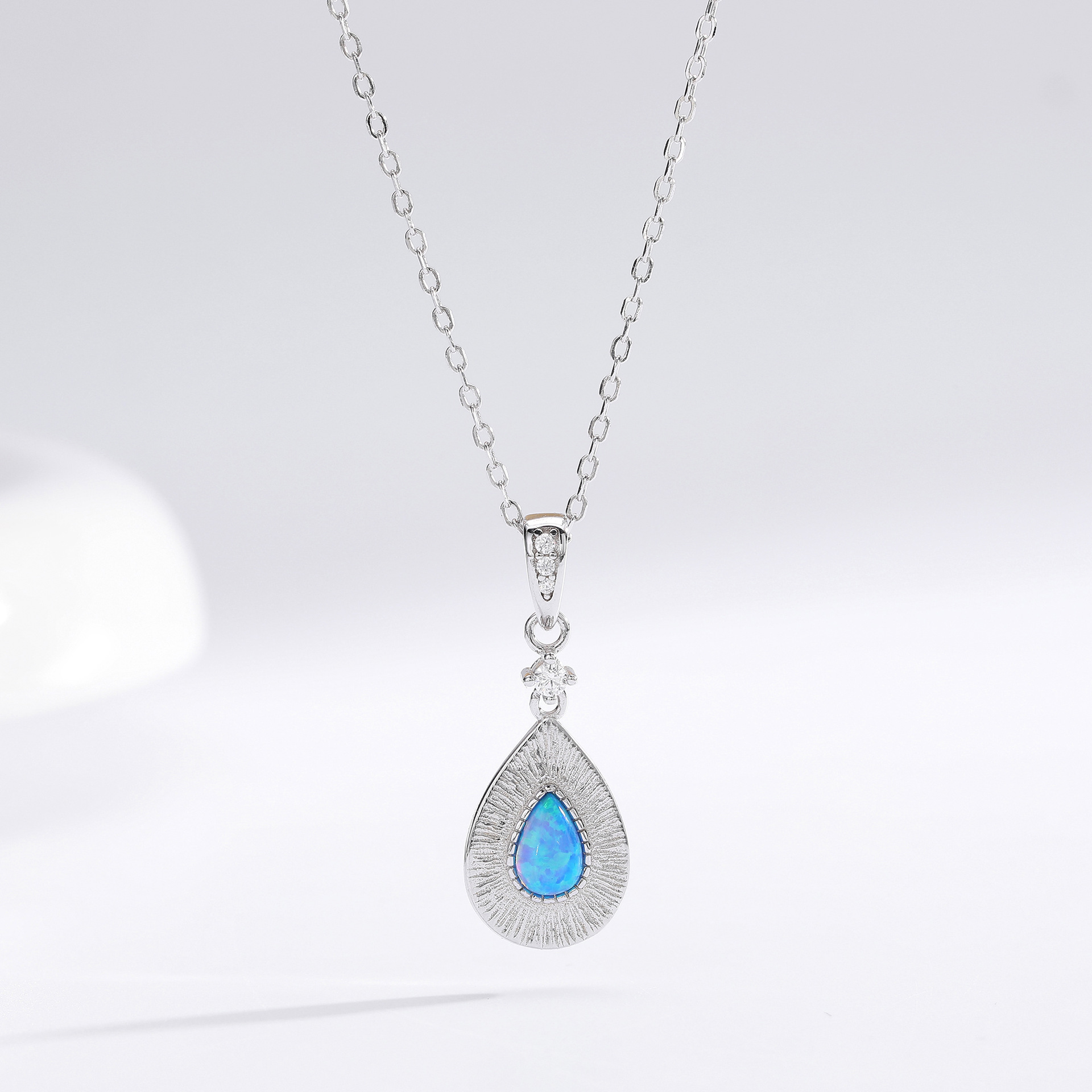 S925 Sterling Silver Teardrop-Shaped Opal Necklace with Zircon