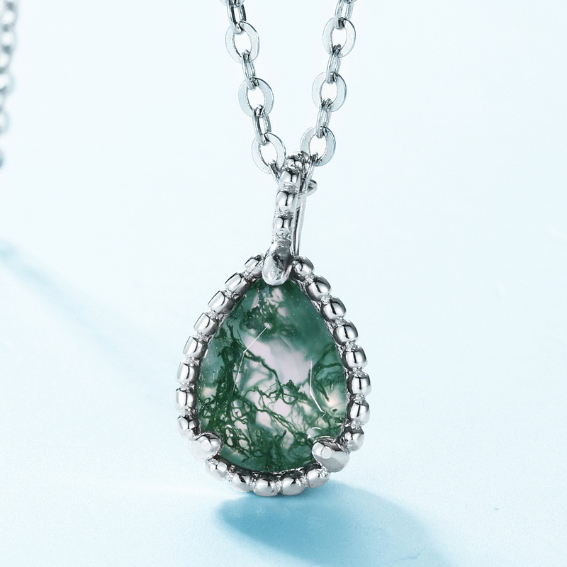 S925 Sterling Silver Garnet Pendant Clavicle Chain Necklace