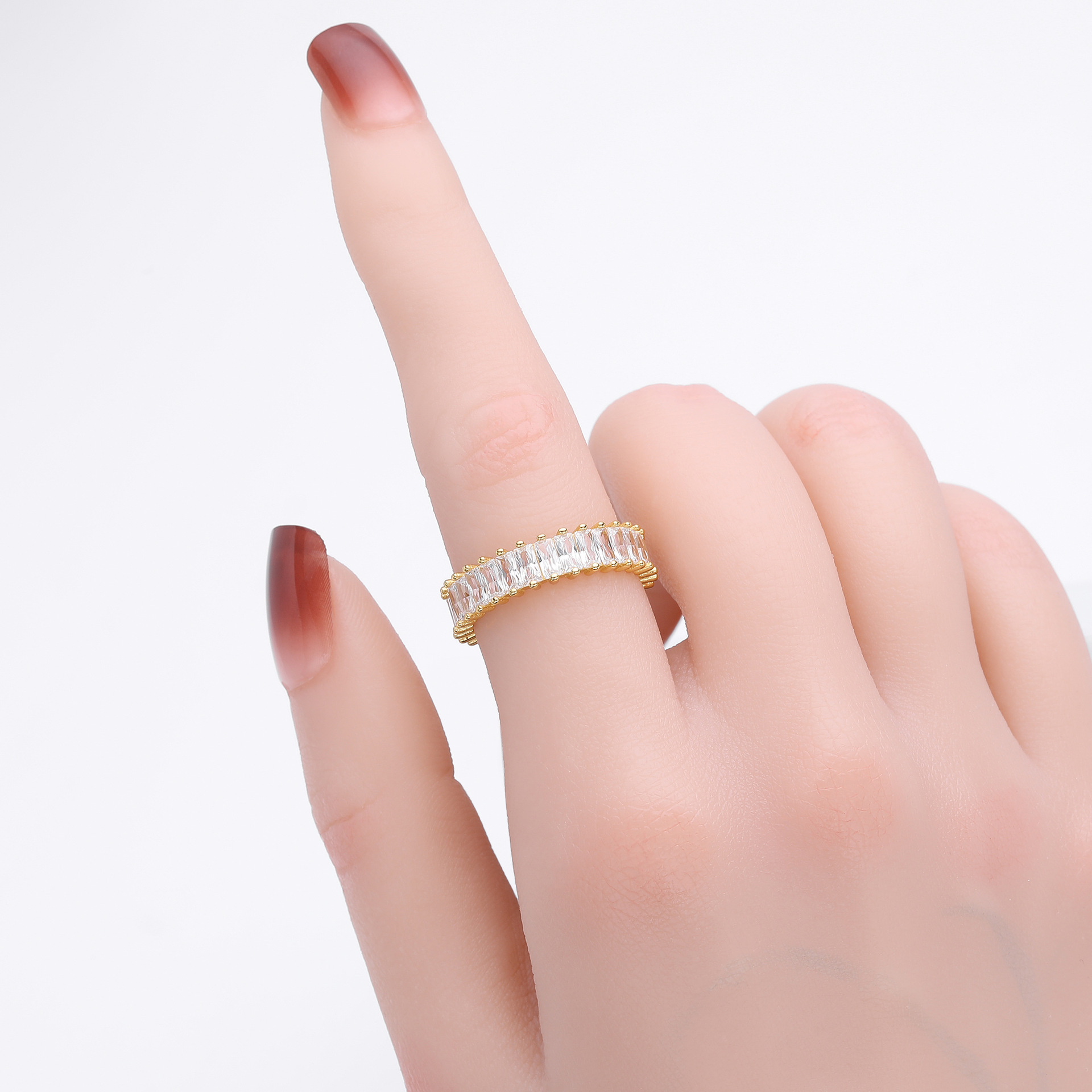 Versatile S925 sterling silver ring with rectangular zircon clusters