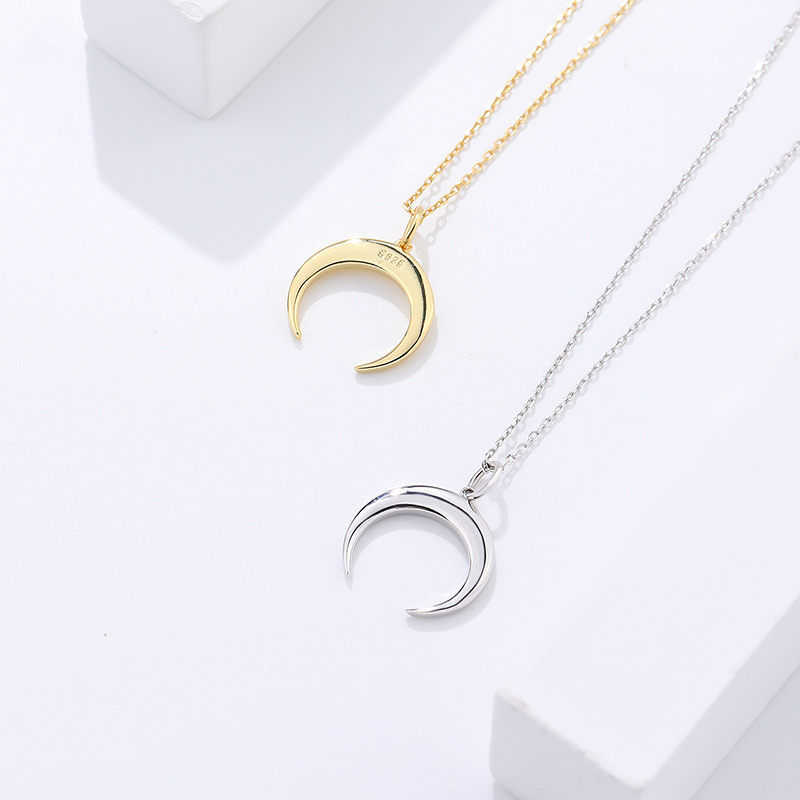 925 Sterling Silver Crescent Moon Necklace