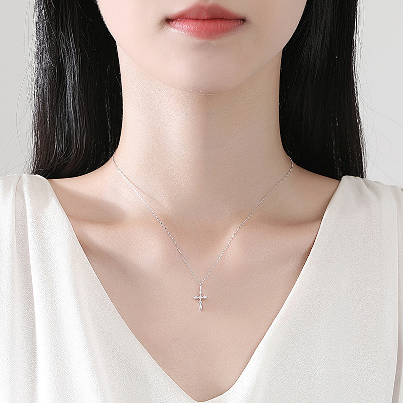 S925 Sterling Silver Moissanite Cross Necklace