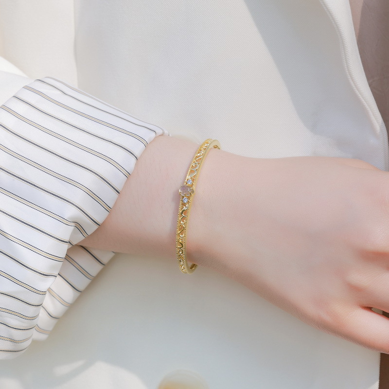 S925 Sterling Silver Gold-Plated Openwork Bangle Inlaid with Labradorite